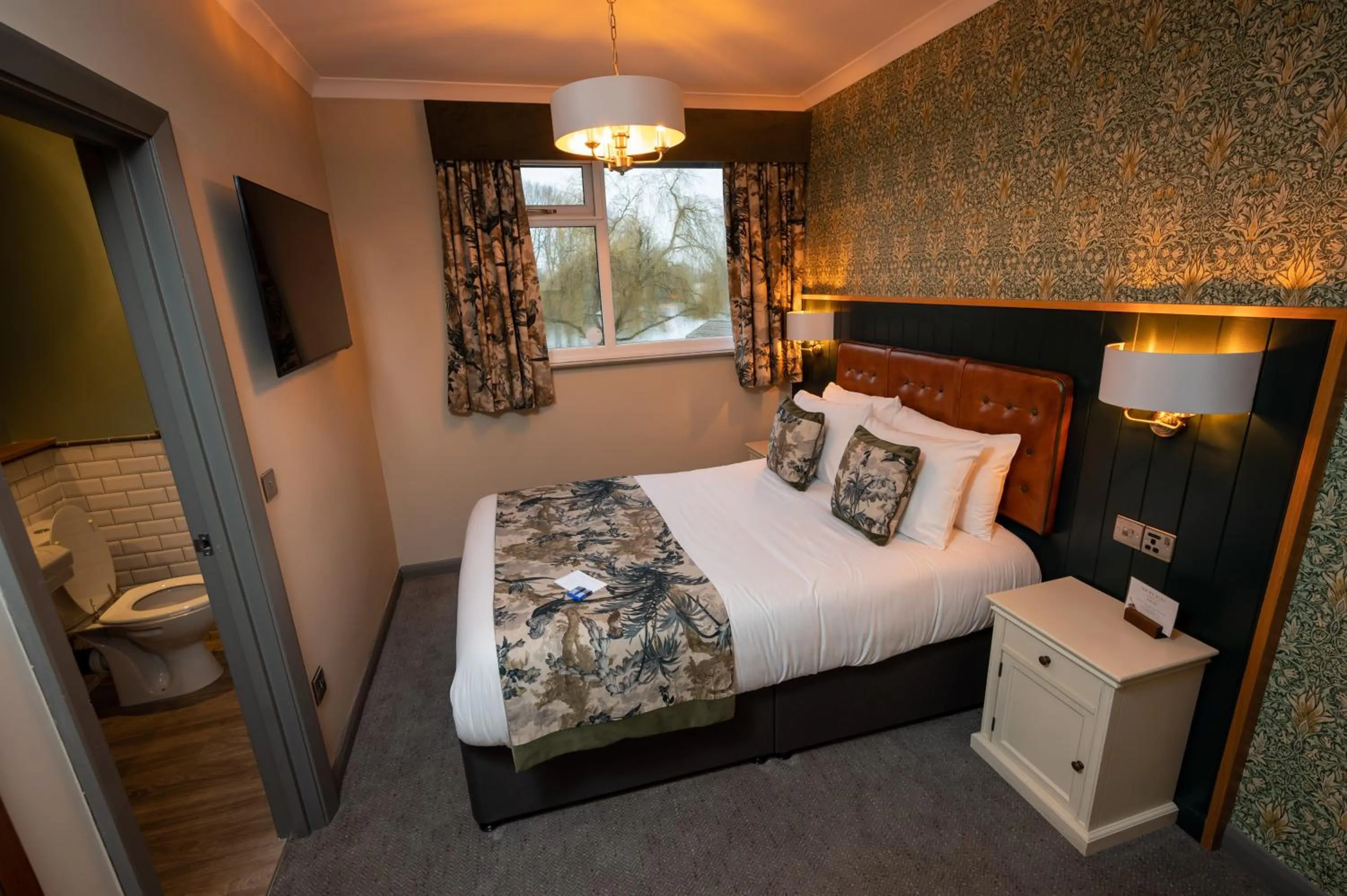 Bed in Riverside Hotel by Chef & Brewer Collection