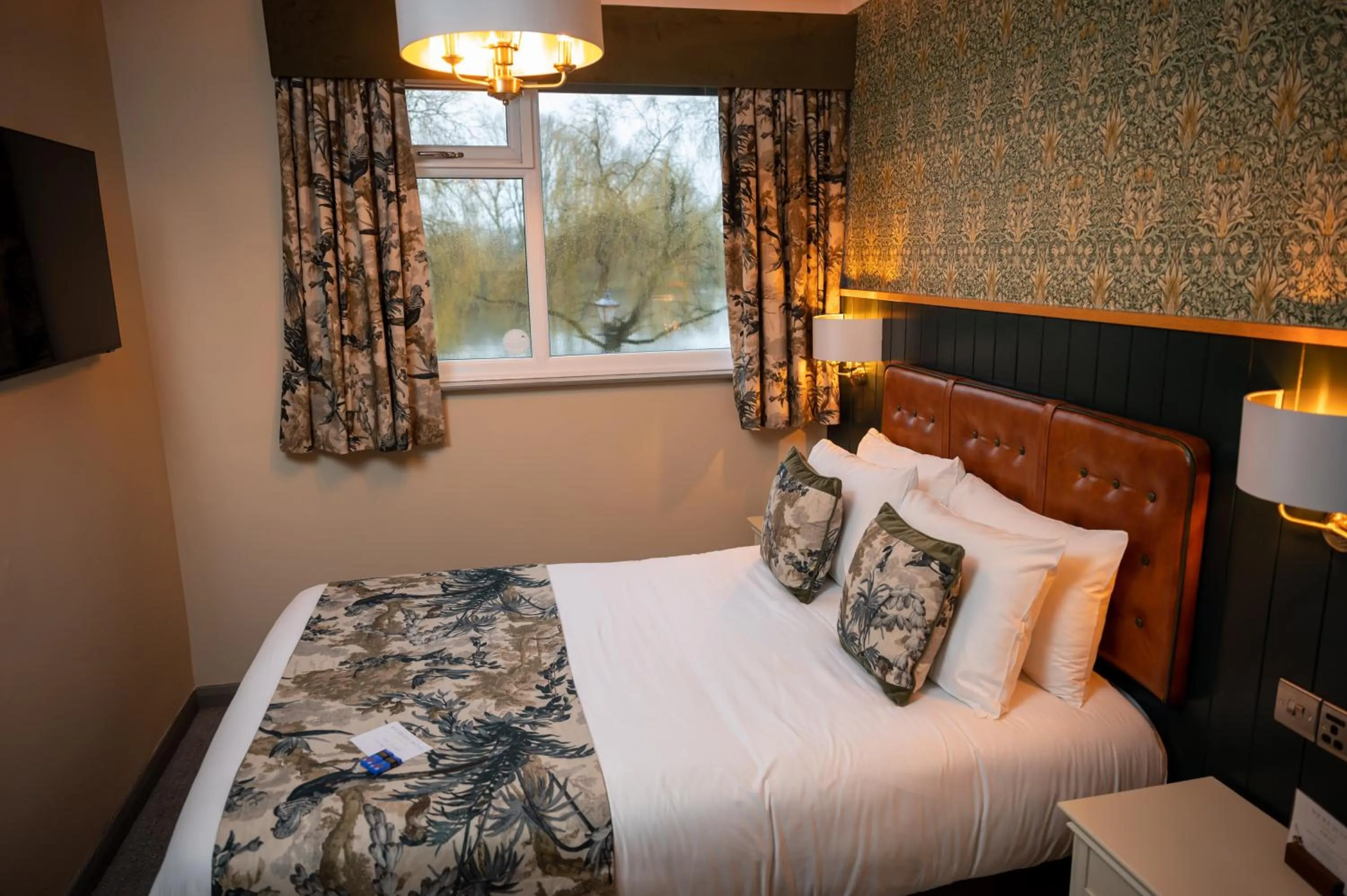 Bed in Riverside Hotel by Chef & Brewer Collection