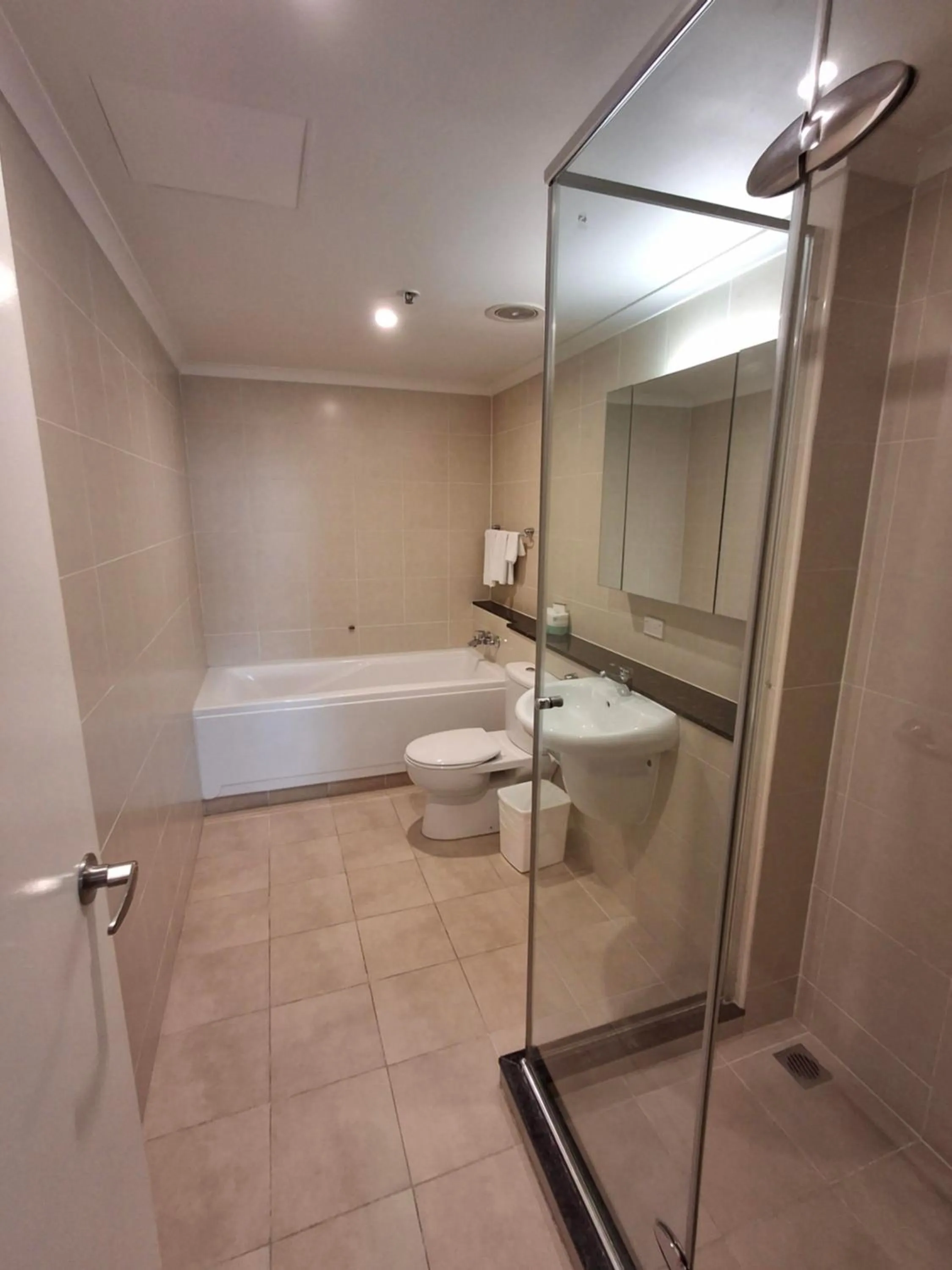 Bathroom in Newcastle Central Plaza Apartment Hotel Official