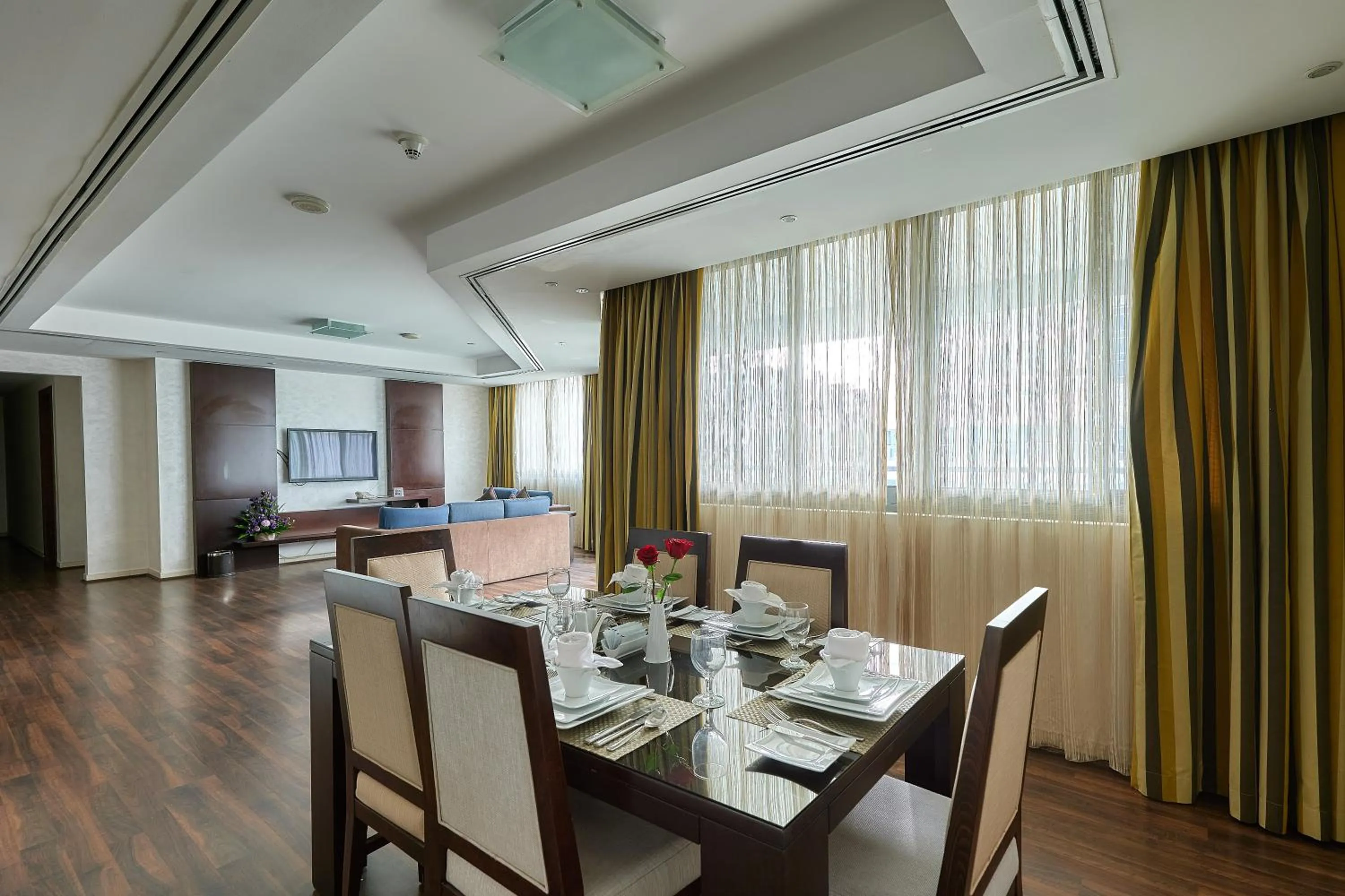 Dining area in City Premiere Marina Hotel Apartments