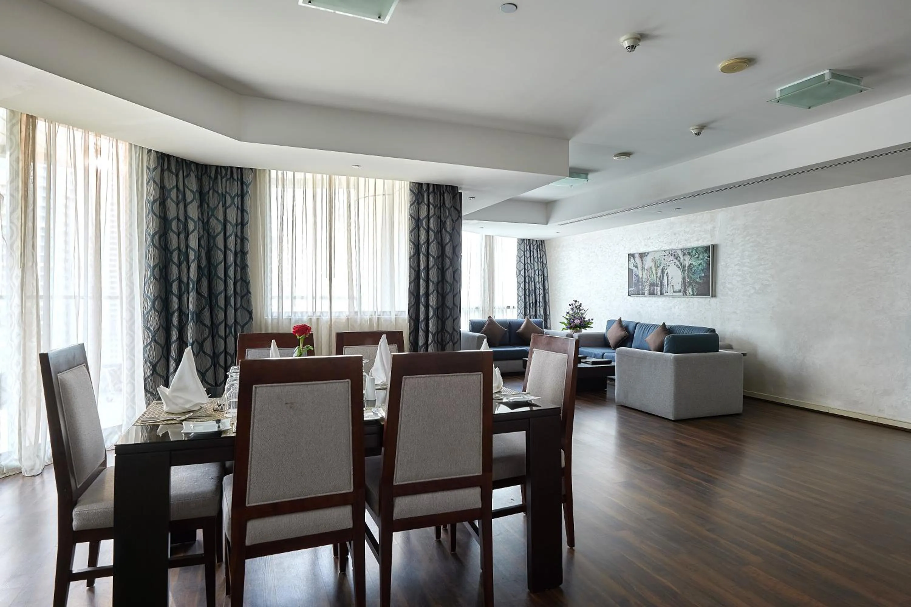Dining area in City Premiere Marina Hotel Apartments