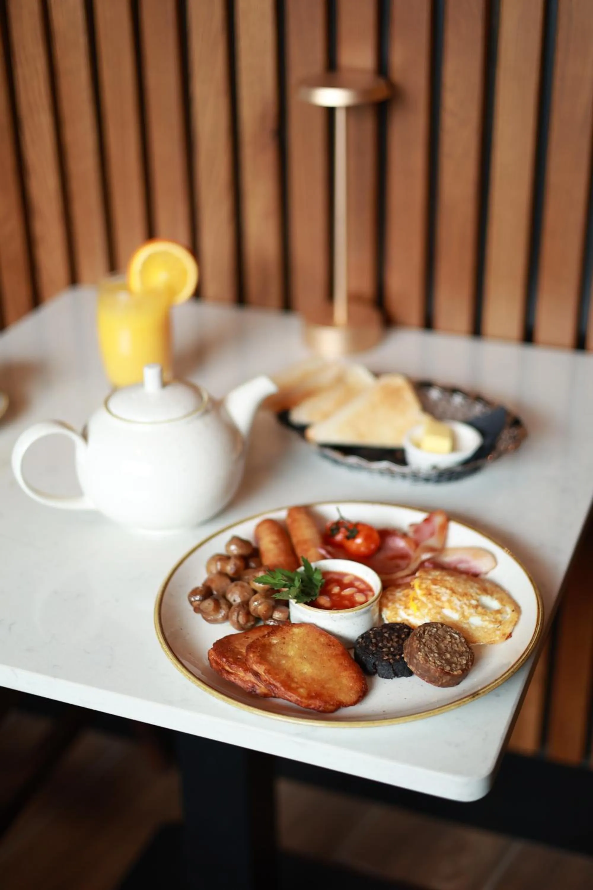 Lounge or bar in The James Hotel