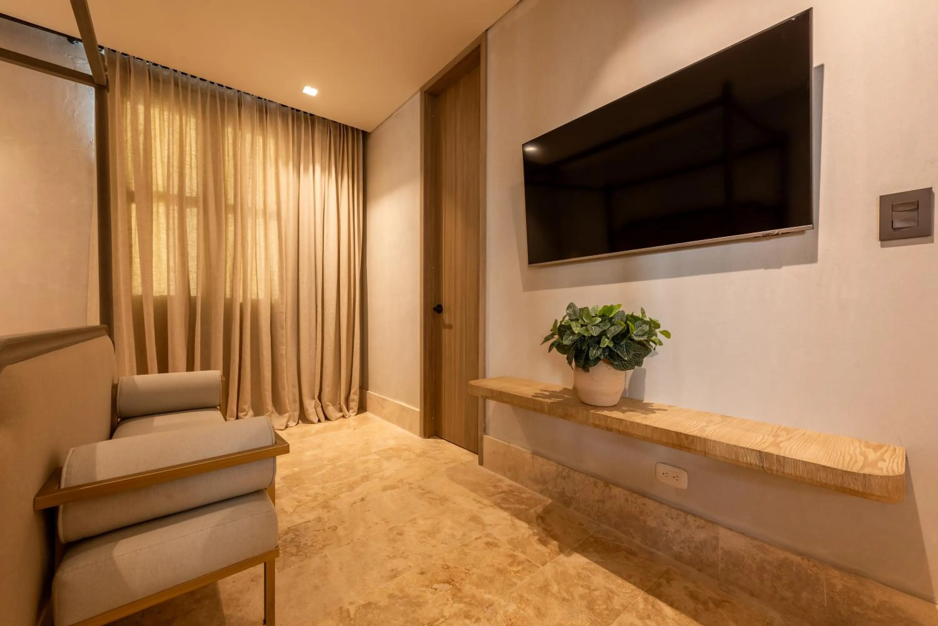 TV and multimedia in Cinco Quintas Hotel Boutique