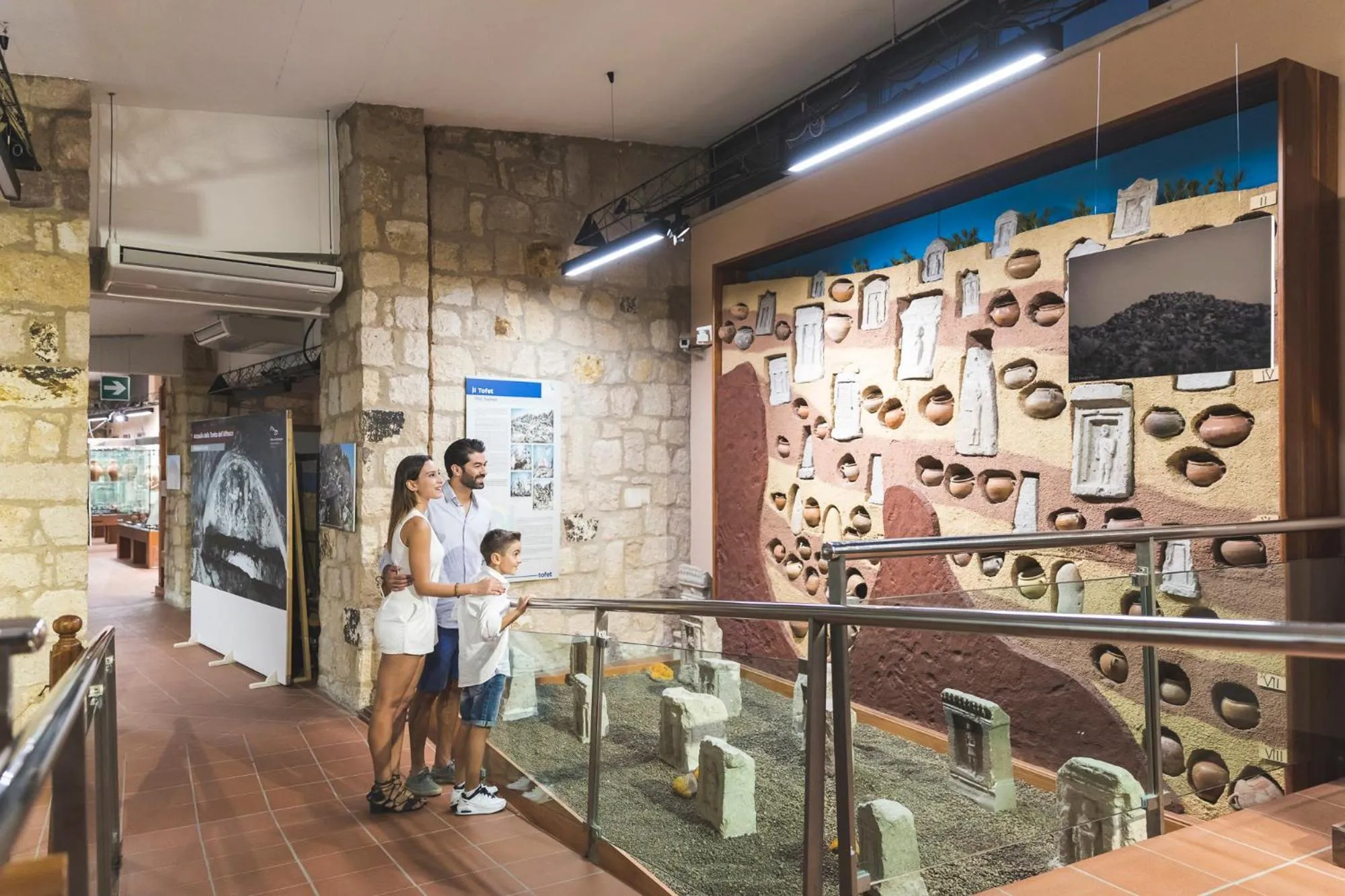 Activities in Lu' Hotel Maladroxia