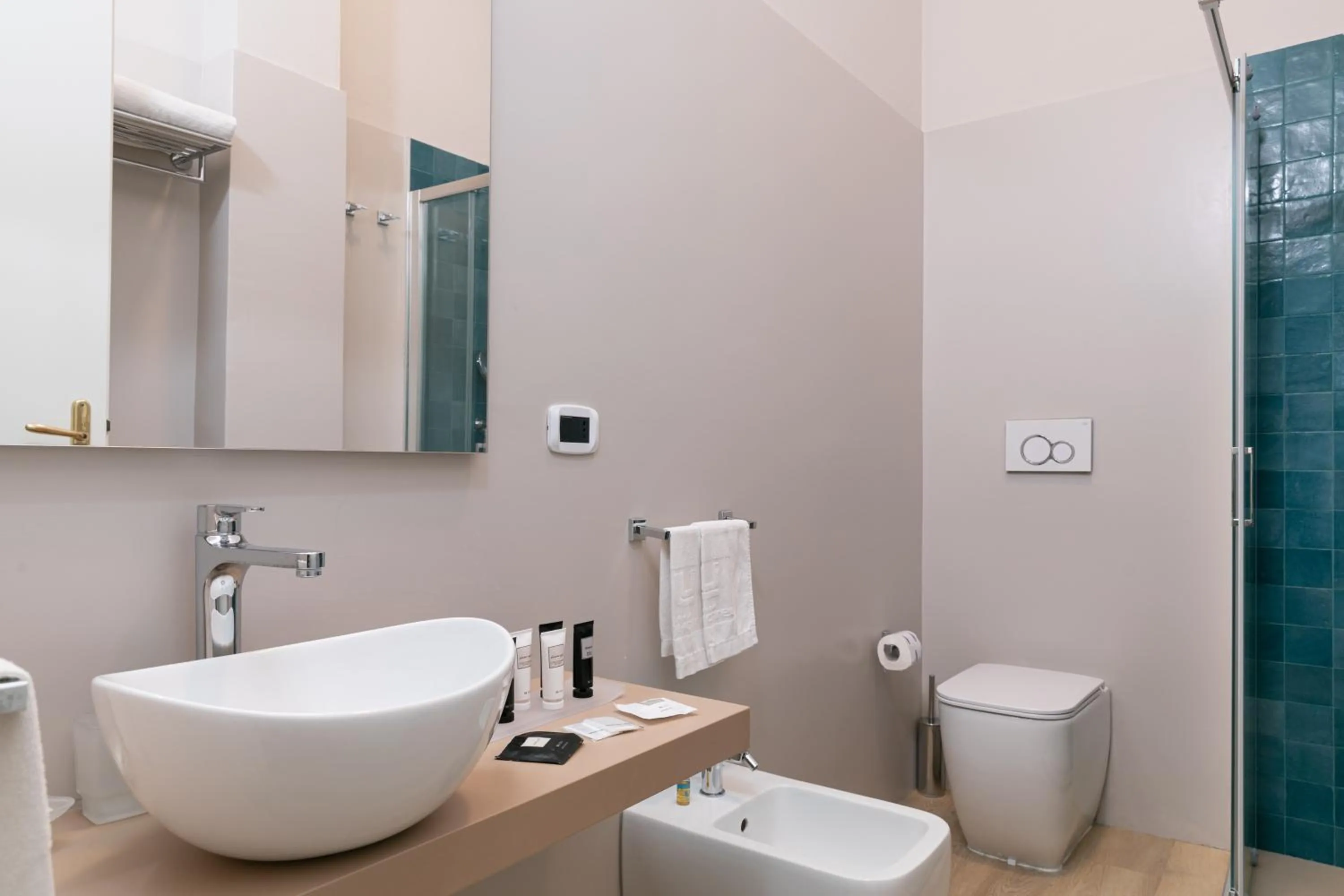 Bathroom in Lu' Hotel Maladroxia