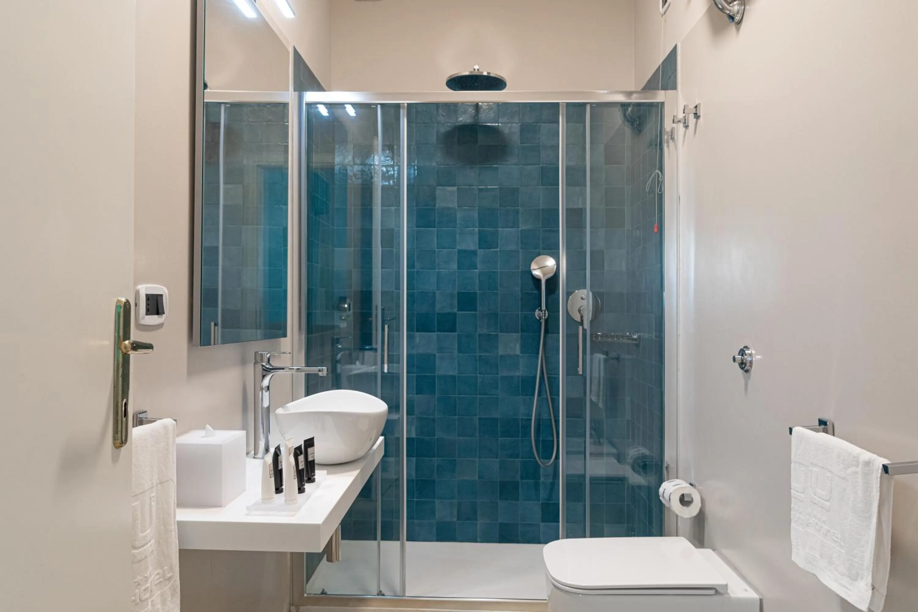 Bathroom in Lu' Hotel Maladroxia