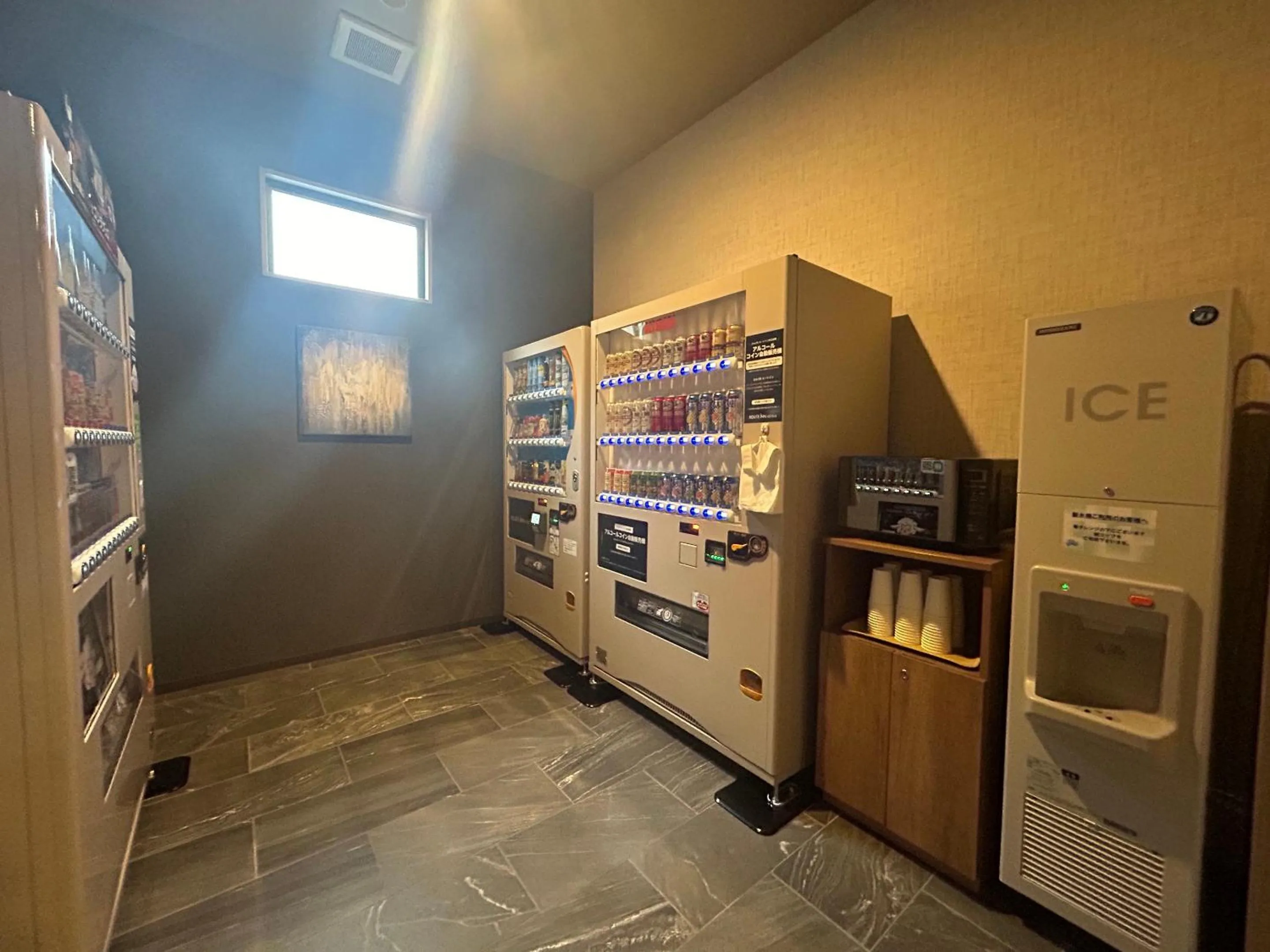 vending machine in Hotel Route Inn Kuwana