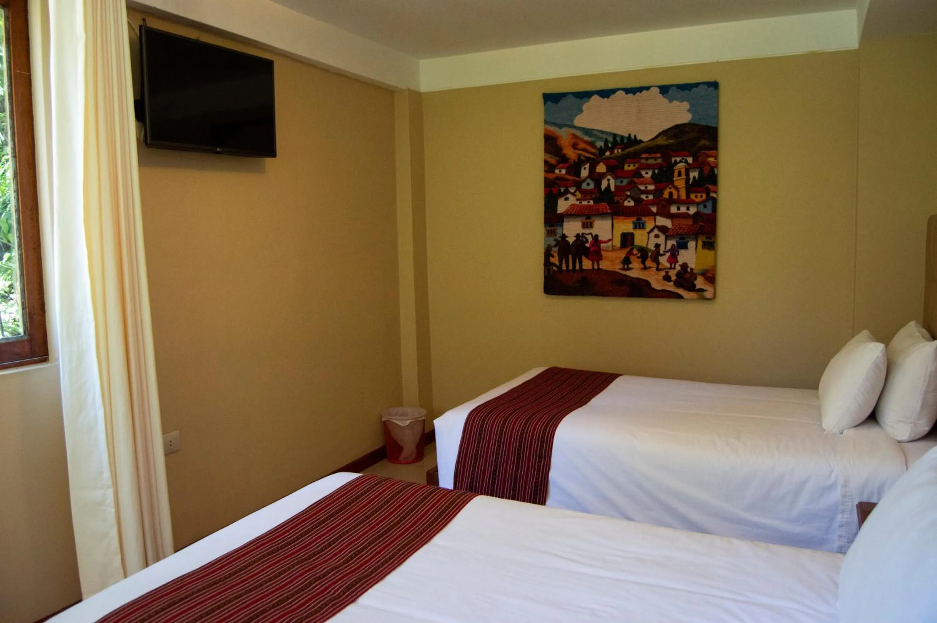 Communal lounge/ TV room, Bed in Santuario Machupicchu