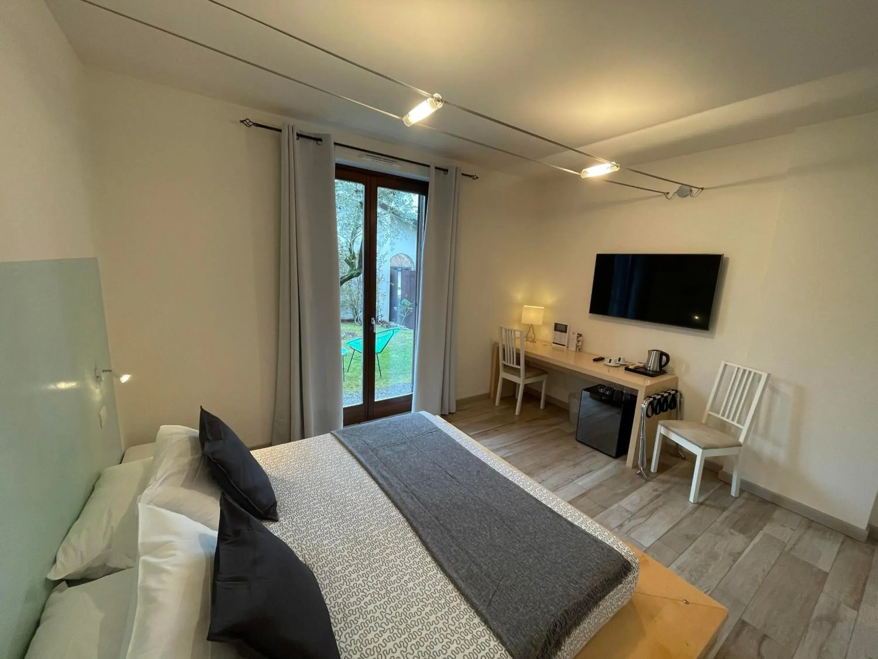 Double or Twin Room with Garden View in Charming Bellagio Boutique Hotel Double or Twin Room with Garden View in Charming Bellagio Boutique Hotel