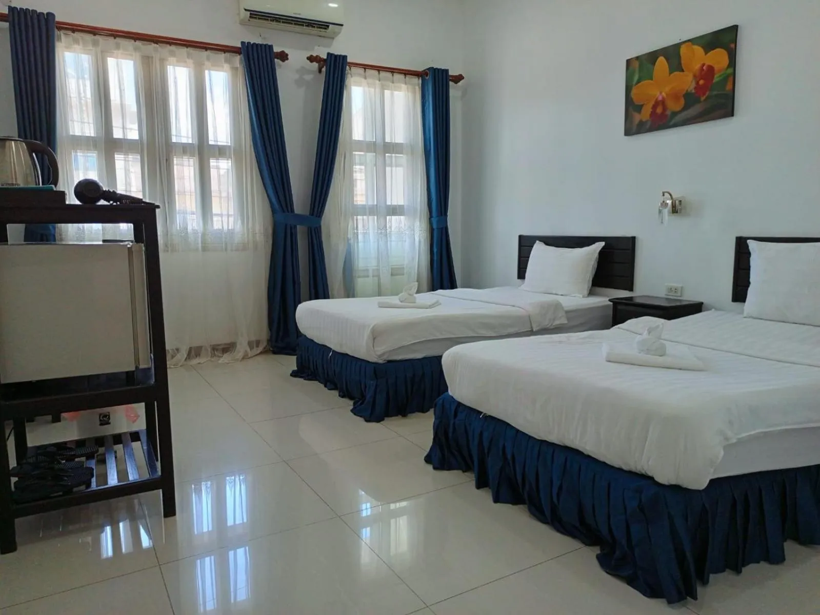 Bed in SUBINH HOTEL AND RESTAURANT