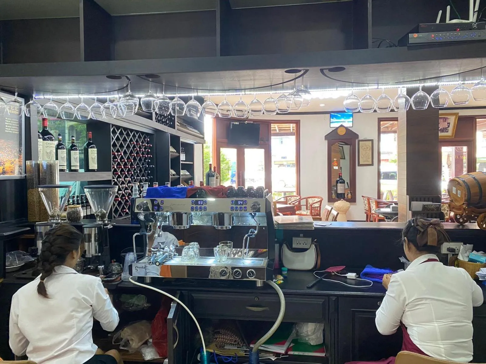 Coffee/tea facilities in SUBINH HOTEL AND RESTAURANT