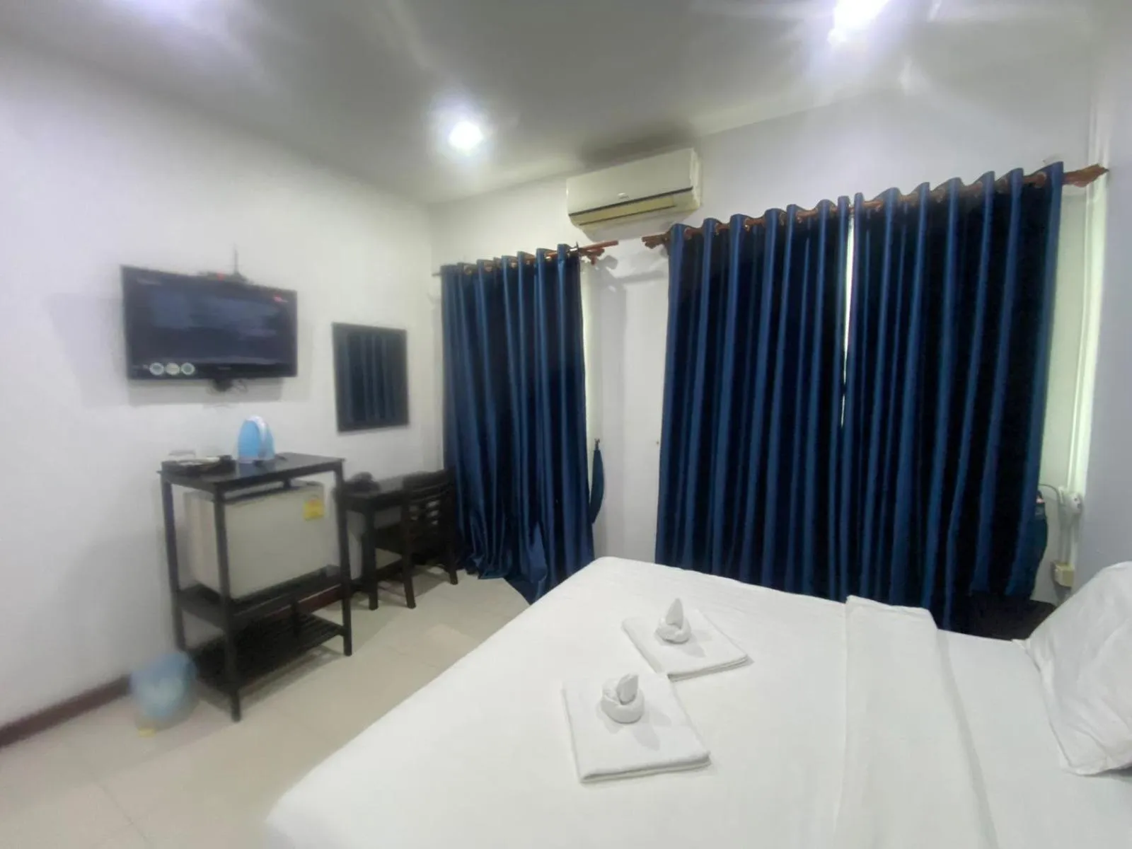 Bed in SUBINH HOTEL AND RESTAURANT