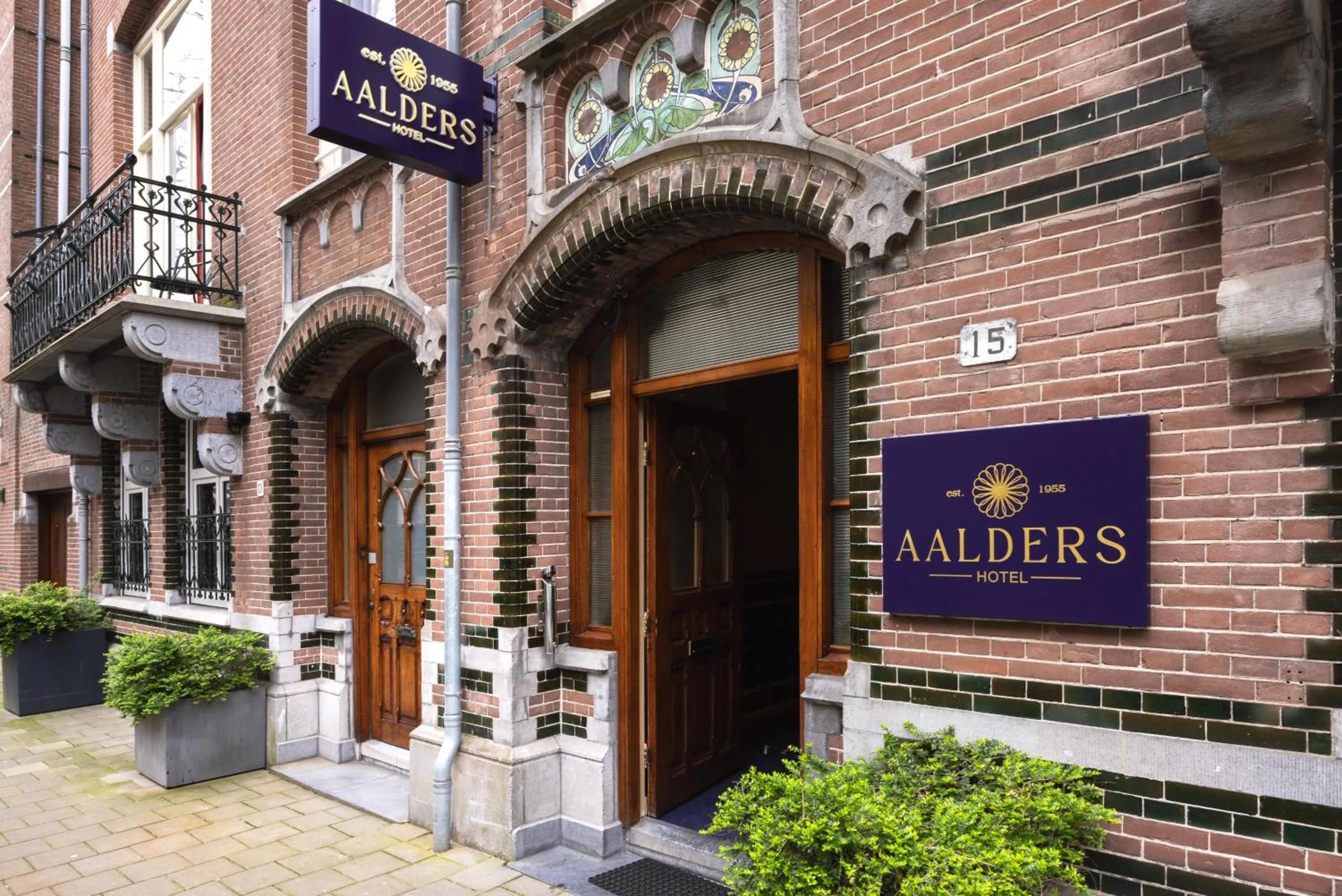 Property building in Hotel Aalders