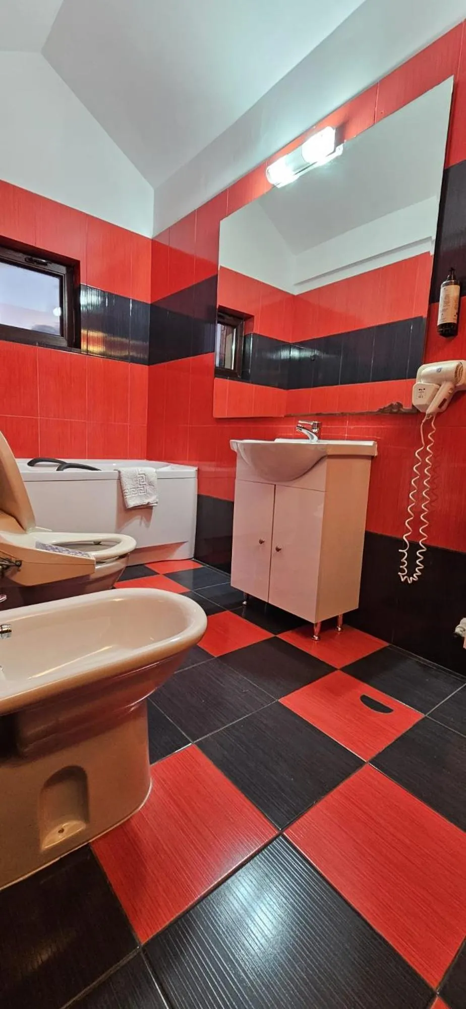 Bathroom in Hotel Bran Stoker