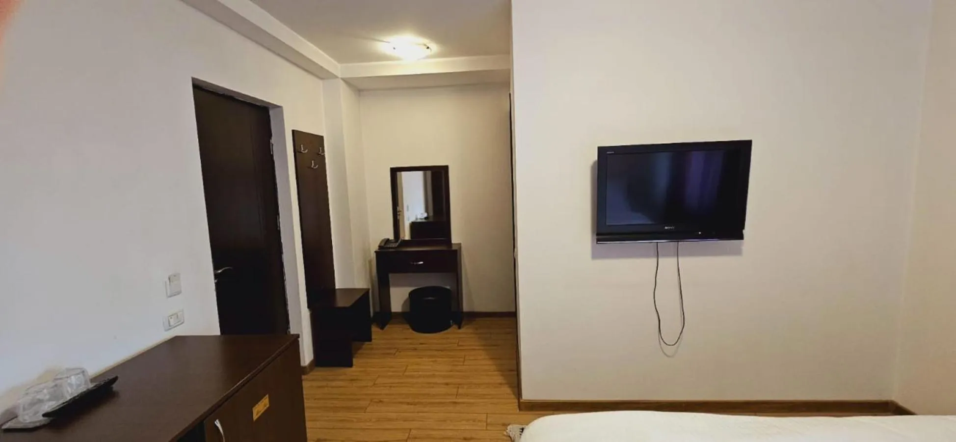 Photo of the whole room, Bed in Hotel Bran Stoker