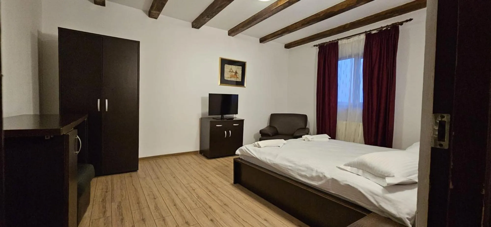 Bedroom, Bed in Hotel Bran Stoker