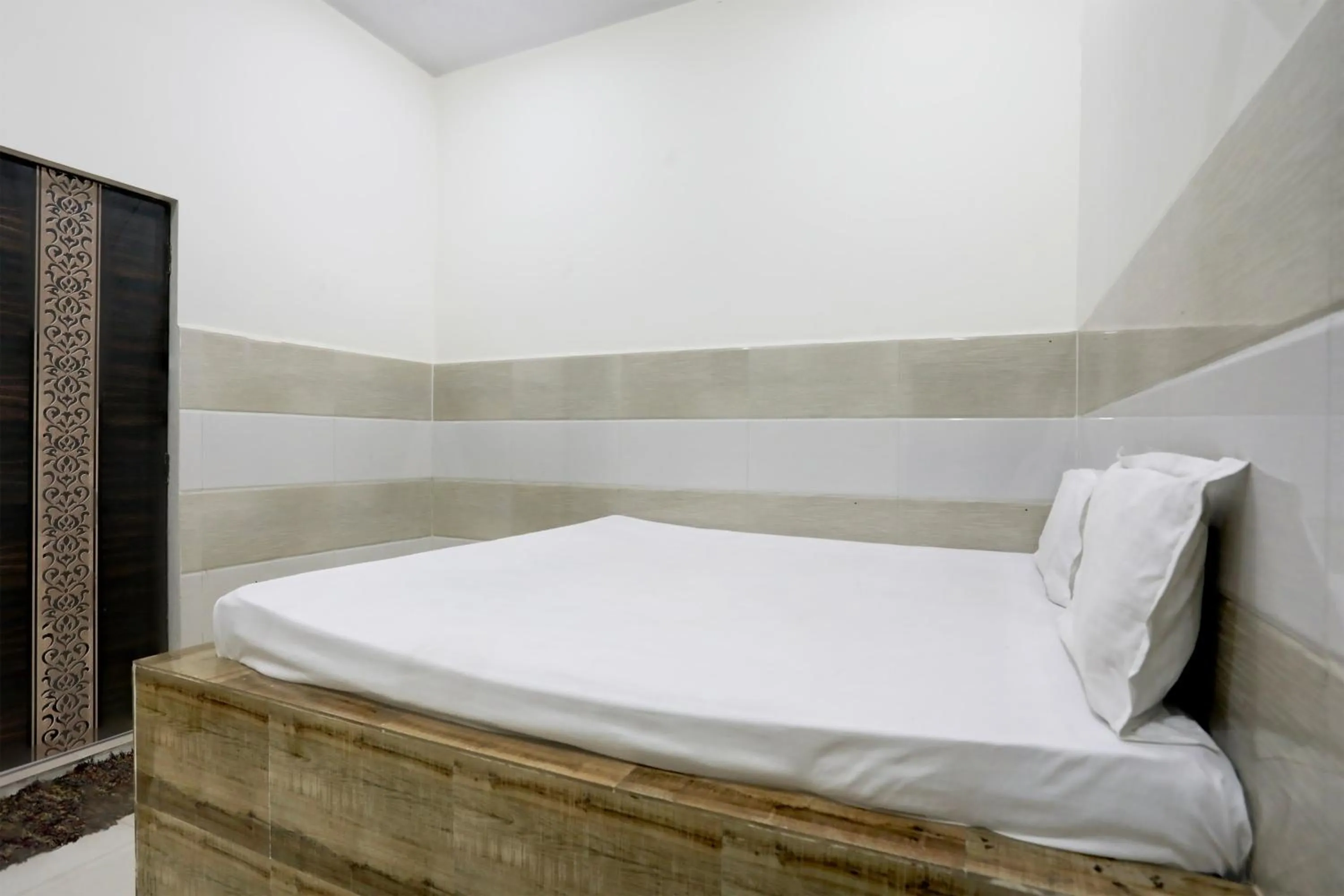 Bedroom, Bed in Hotel O YOUR RESIDENCY