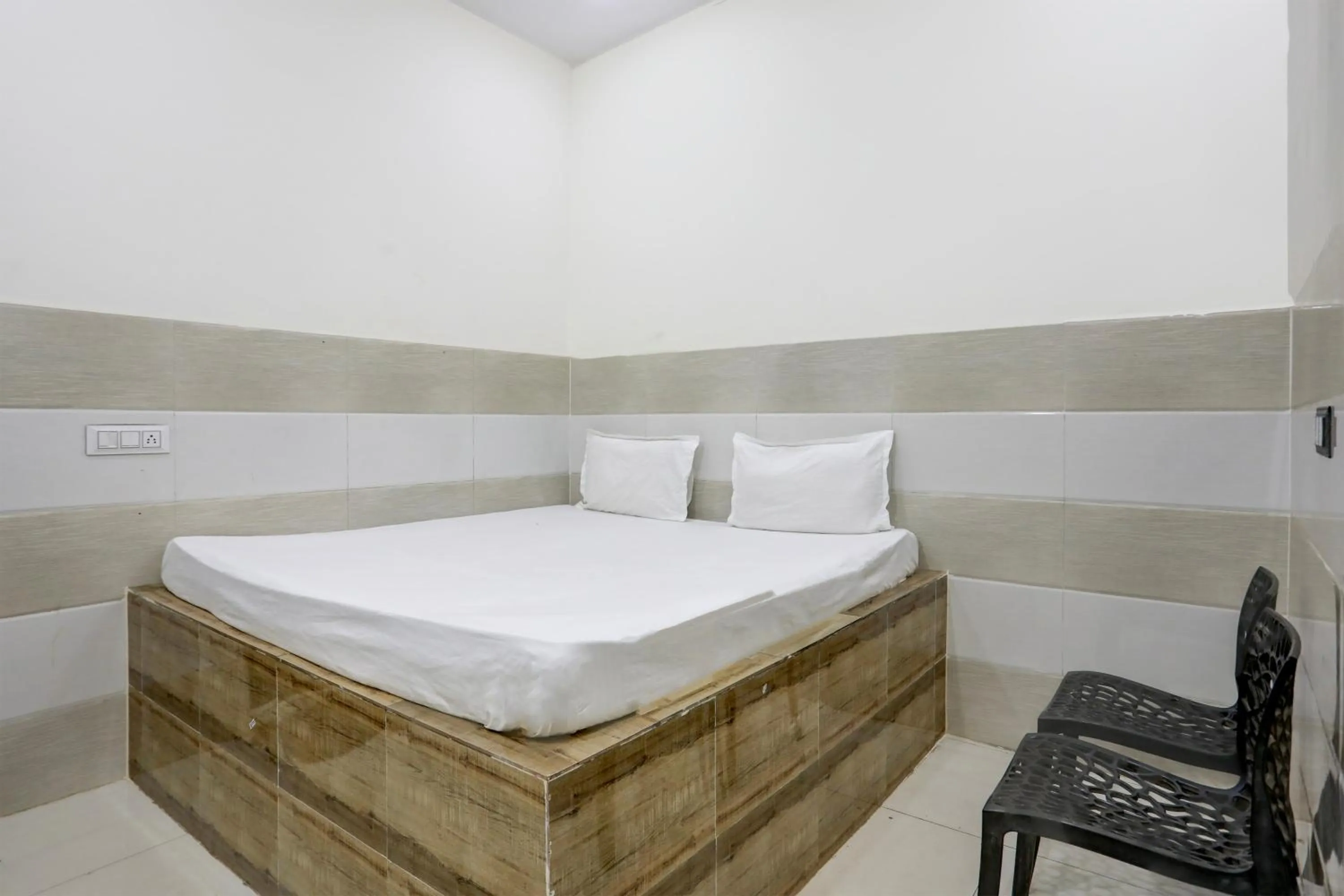 Bedroom, Bed in Hotel O YOUR RESIDENCY