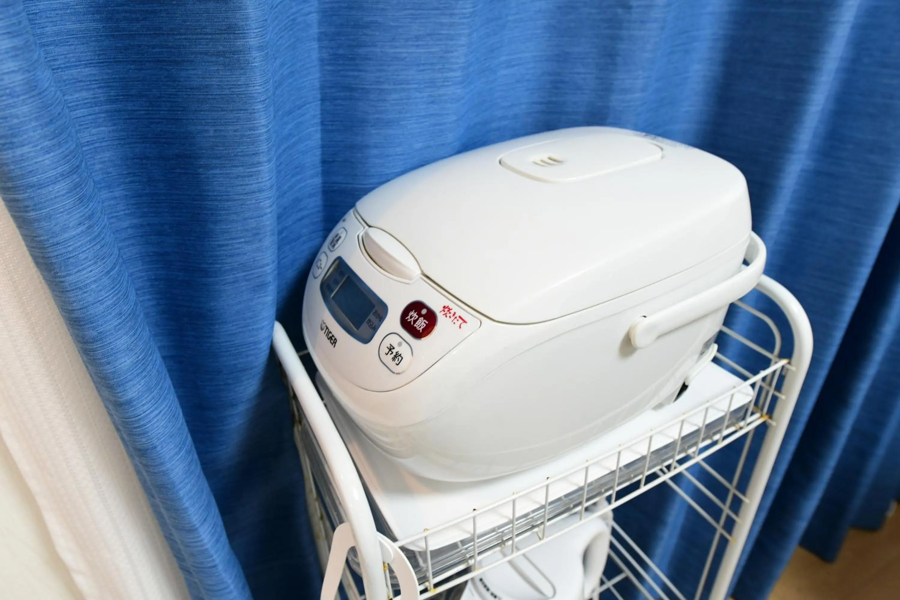 Kitchen or kitchenette in JH Yellow Guest House