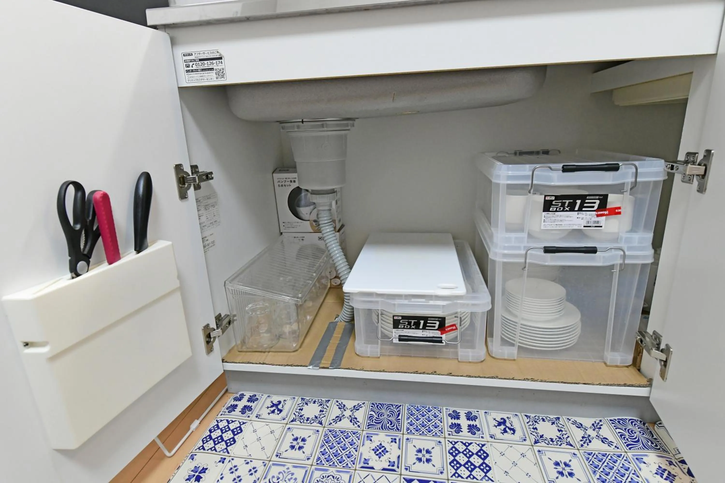 Kitchen or kitchenette in JH Yellow Guest House