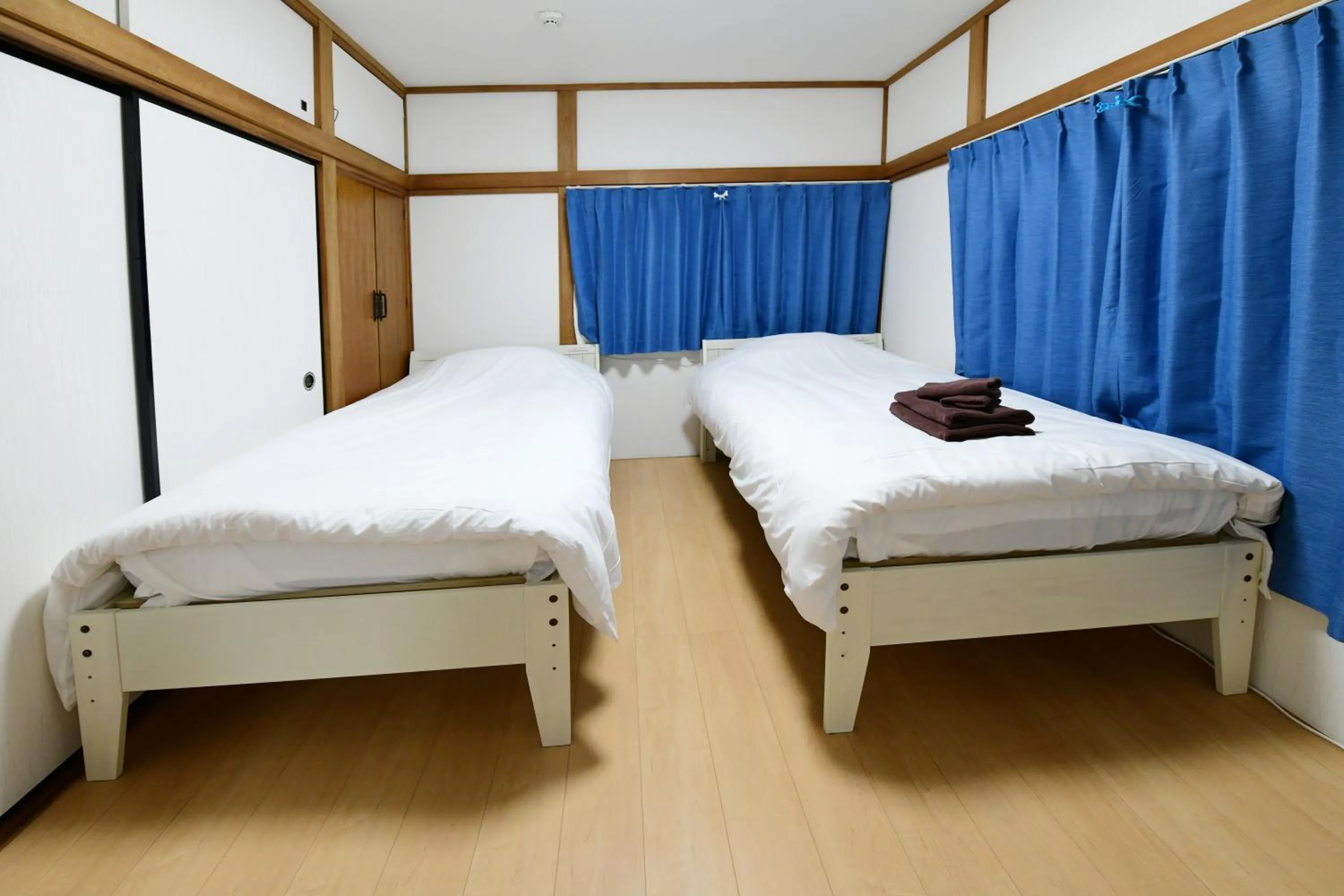 Bed in JH Yellow Guest House