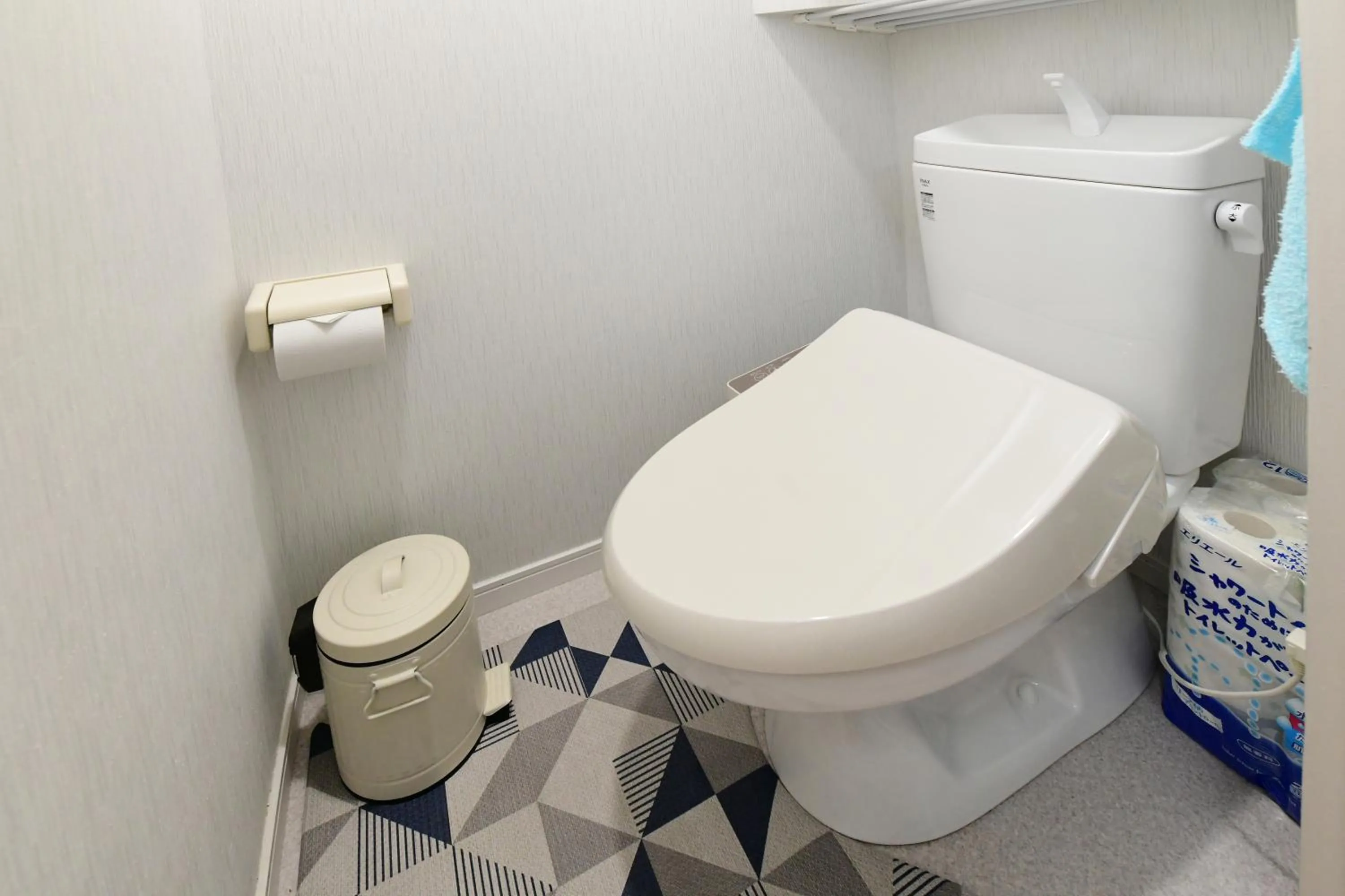 Toilet in JH Yellow Guest House