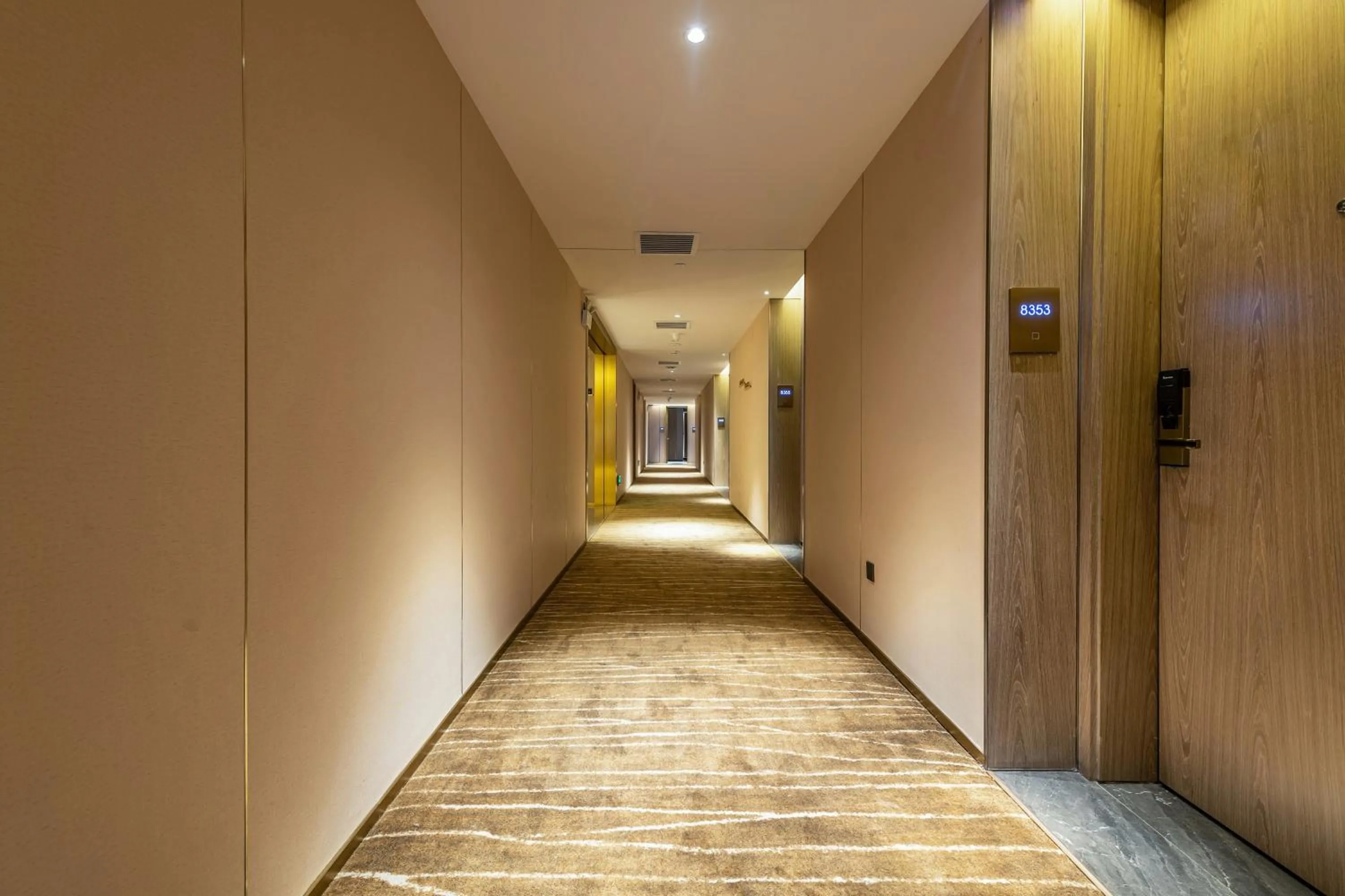 On site in Echarm Plus International Hotel Ouzhuang Metro Station Branch - Free Deliver Service to Canton Fair Complex During Canton Fair Period