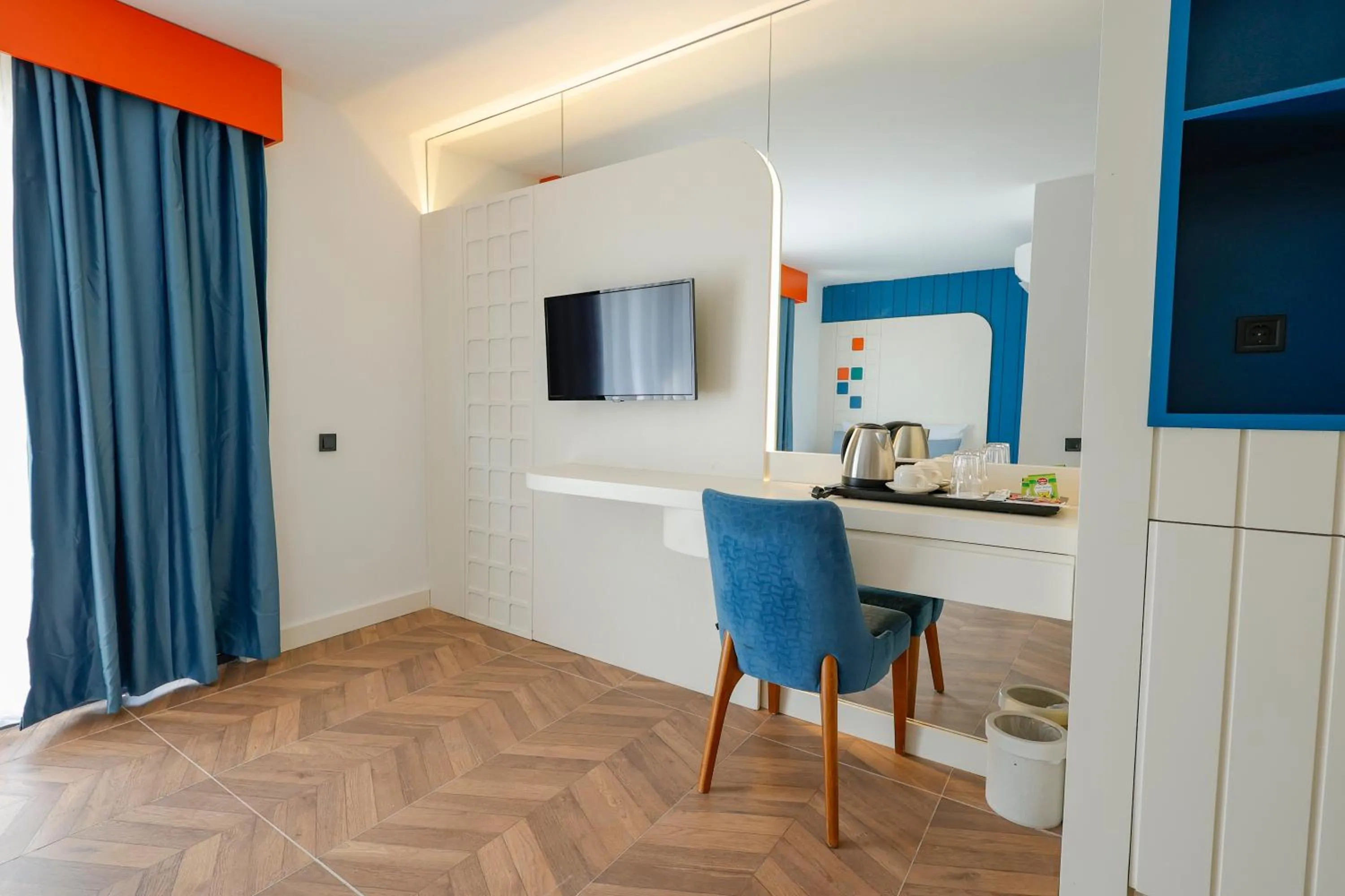 TV and multimedia in Forest In Hotel