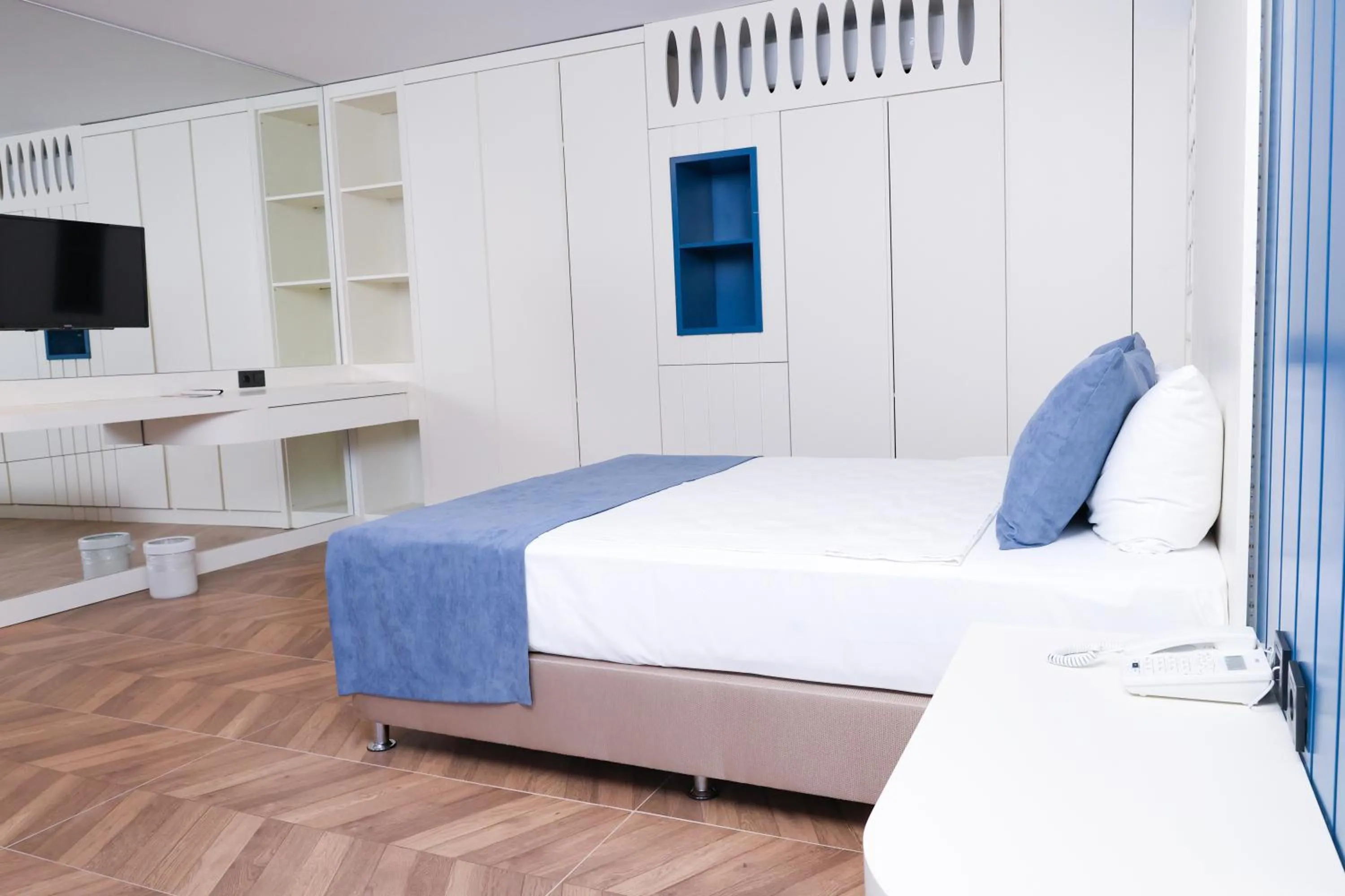 Photo of the whole room, Bed in Forest In Hotel