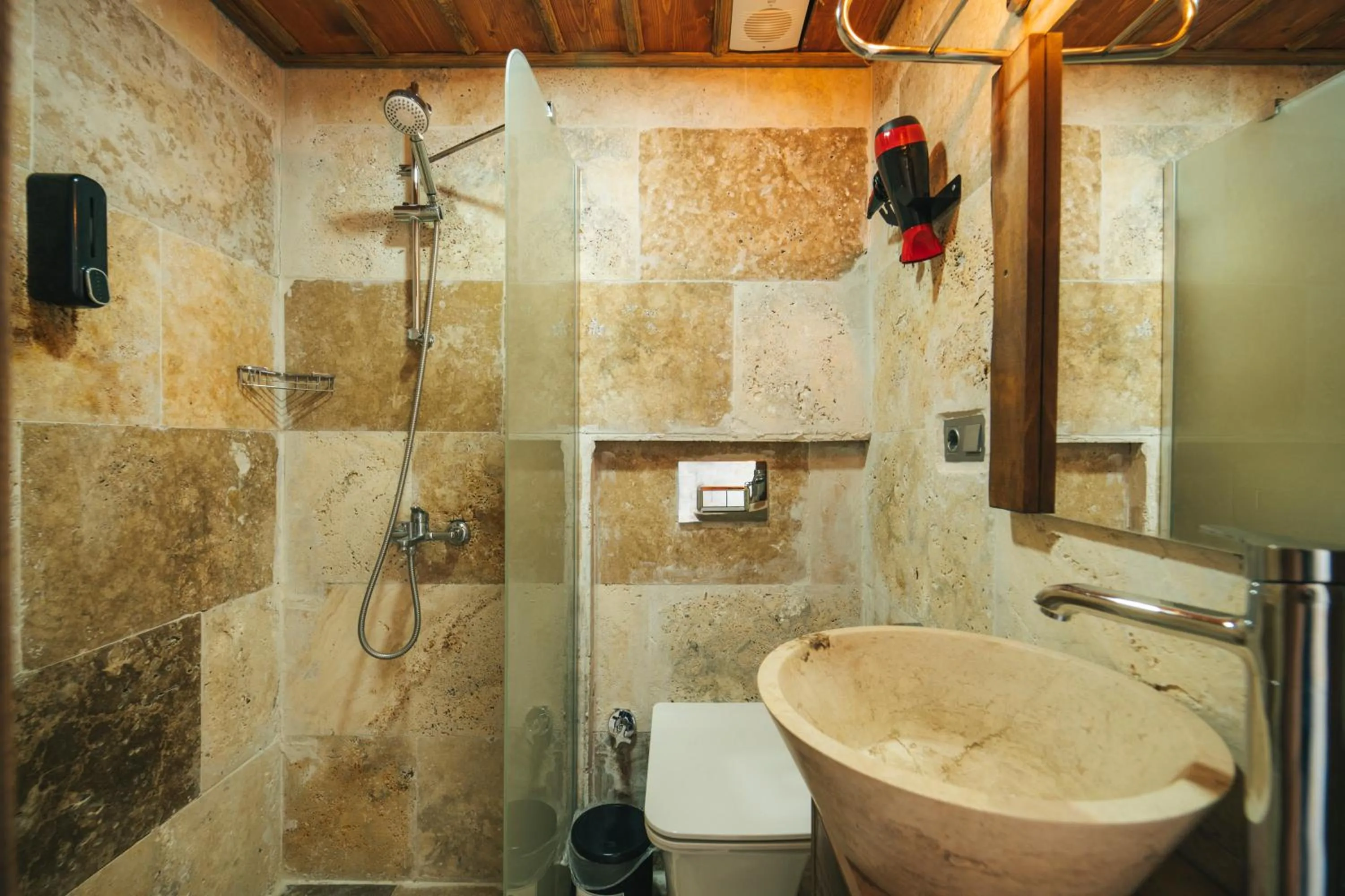 Shower in İncebey Konak Cappadocia