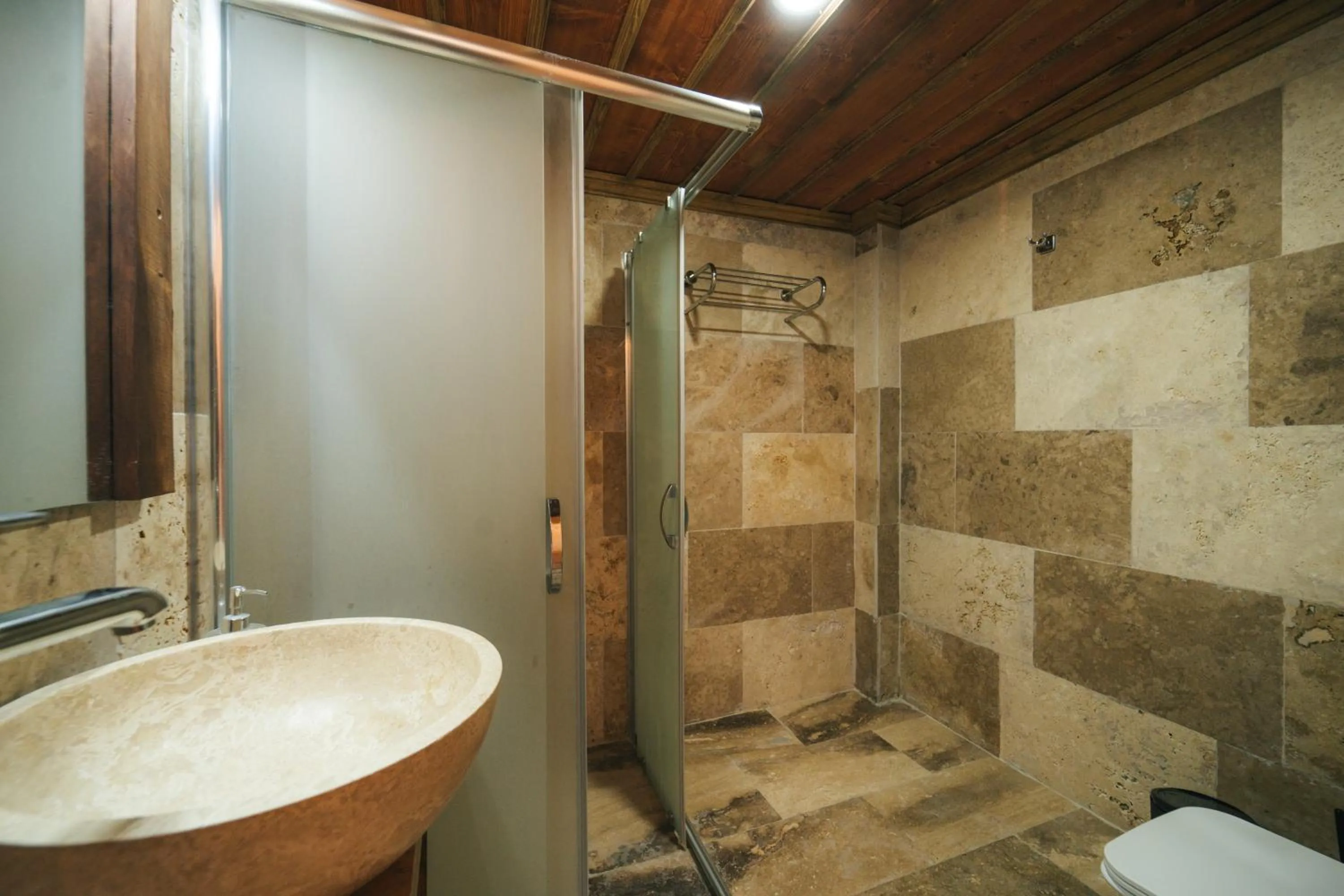 Shower in İncebey Konak Cappadocia