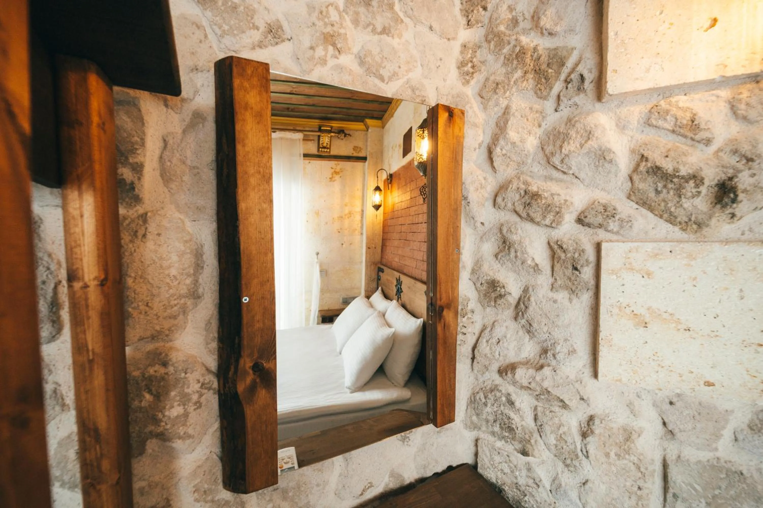 Bed in İncebey Konak Cappadocia