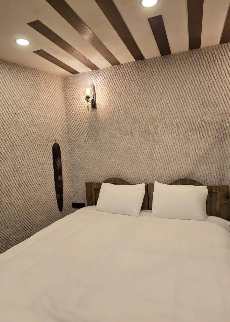 Bed in İncebey Konak Cappadocia