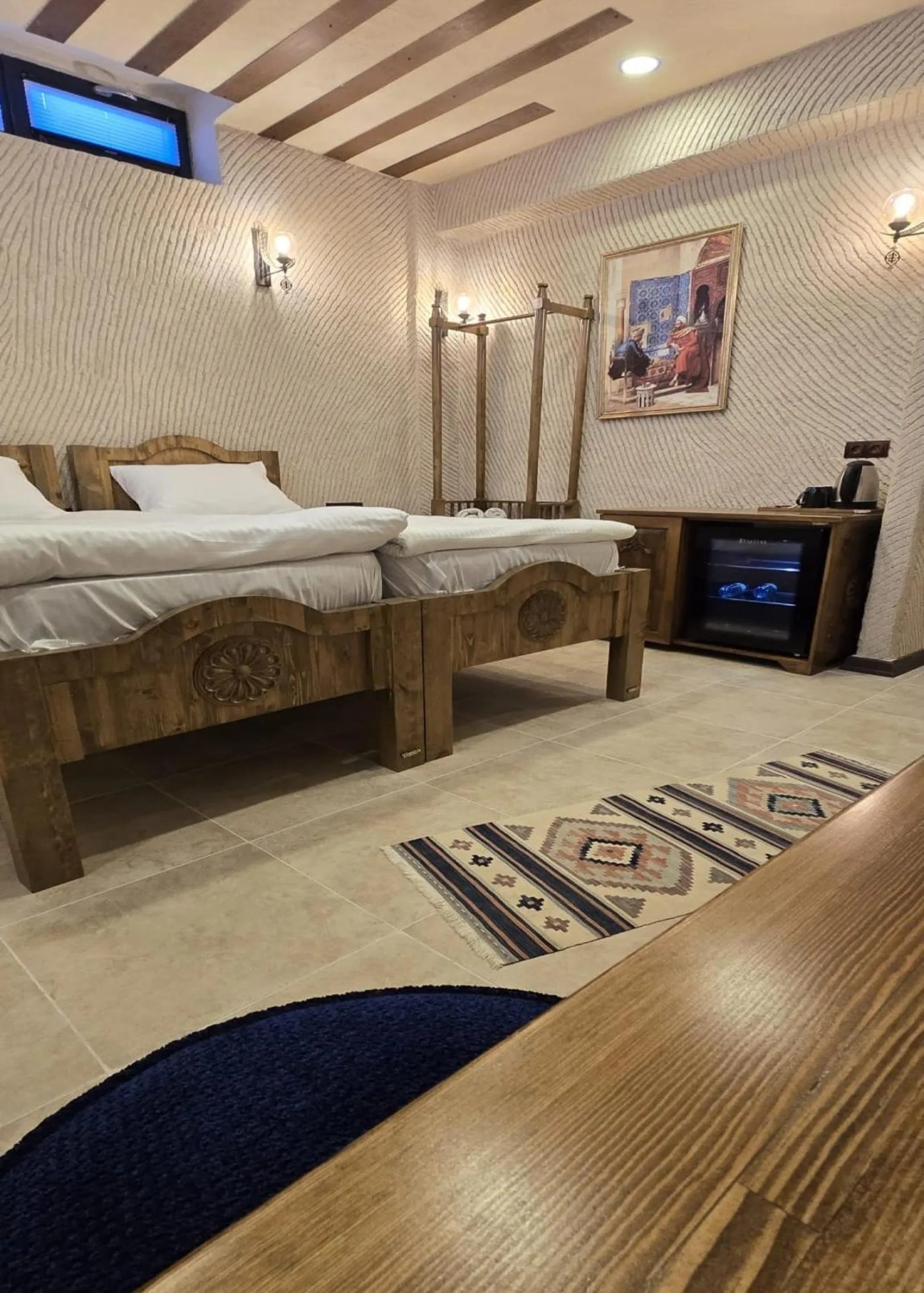 Bed in İncebey Konak Cappadocia