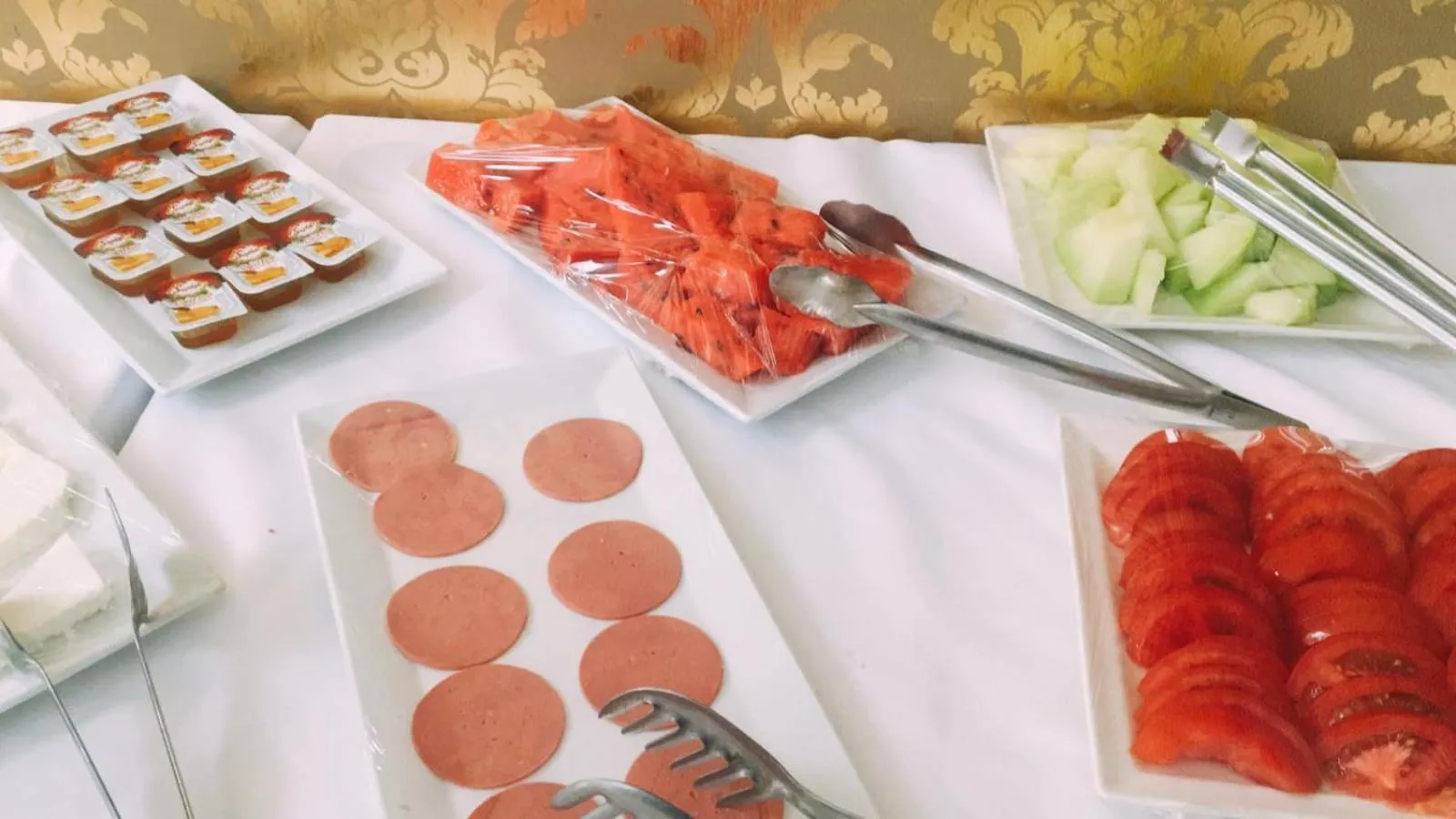 Food and drinks in Safir Hotel