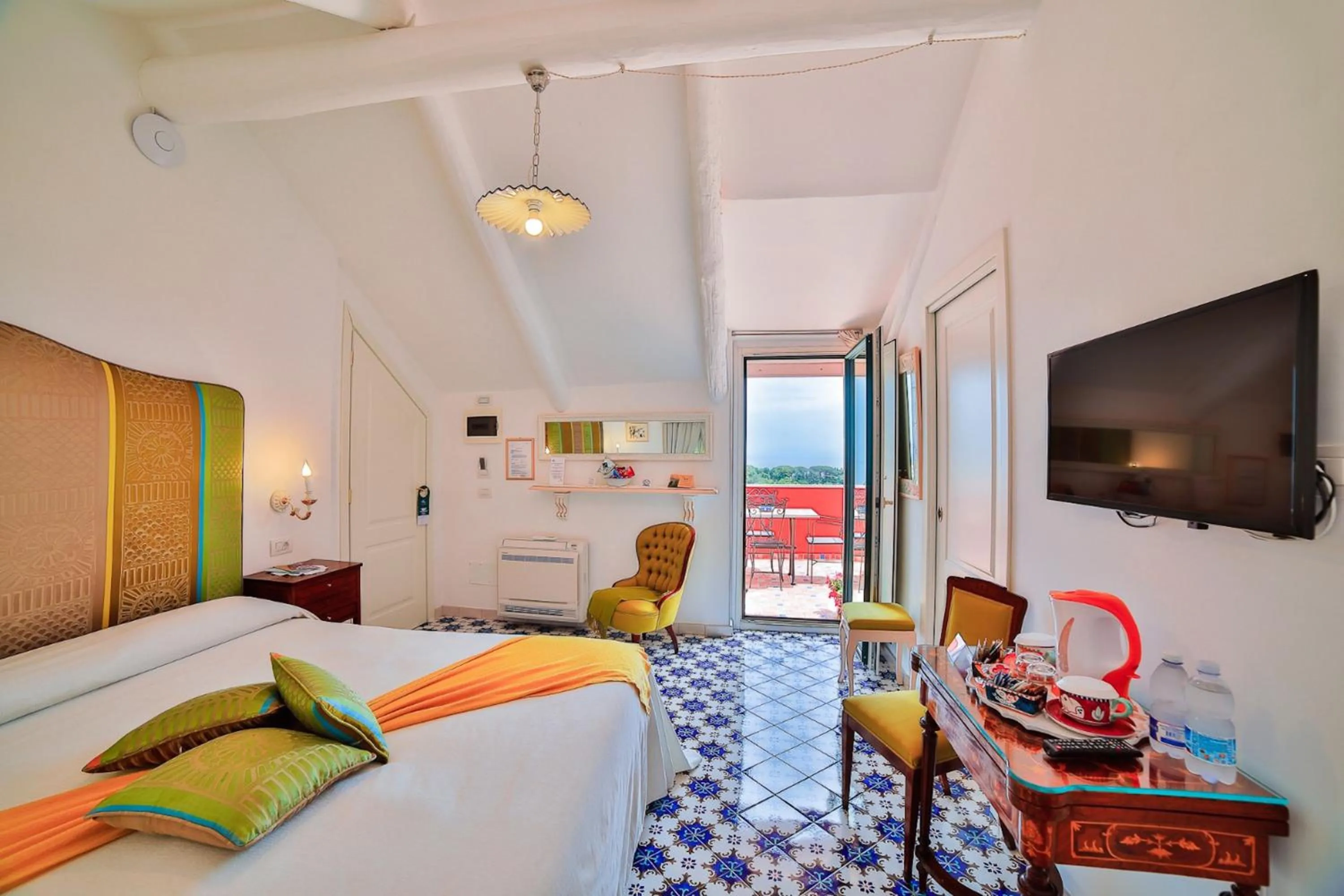 TV and multimedia, Bed in Palazzo Pascal