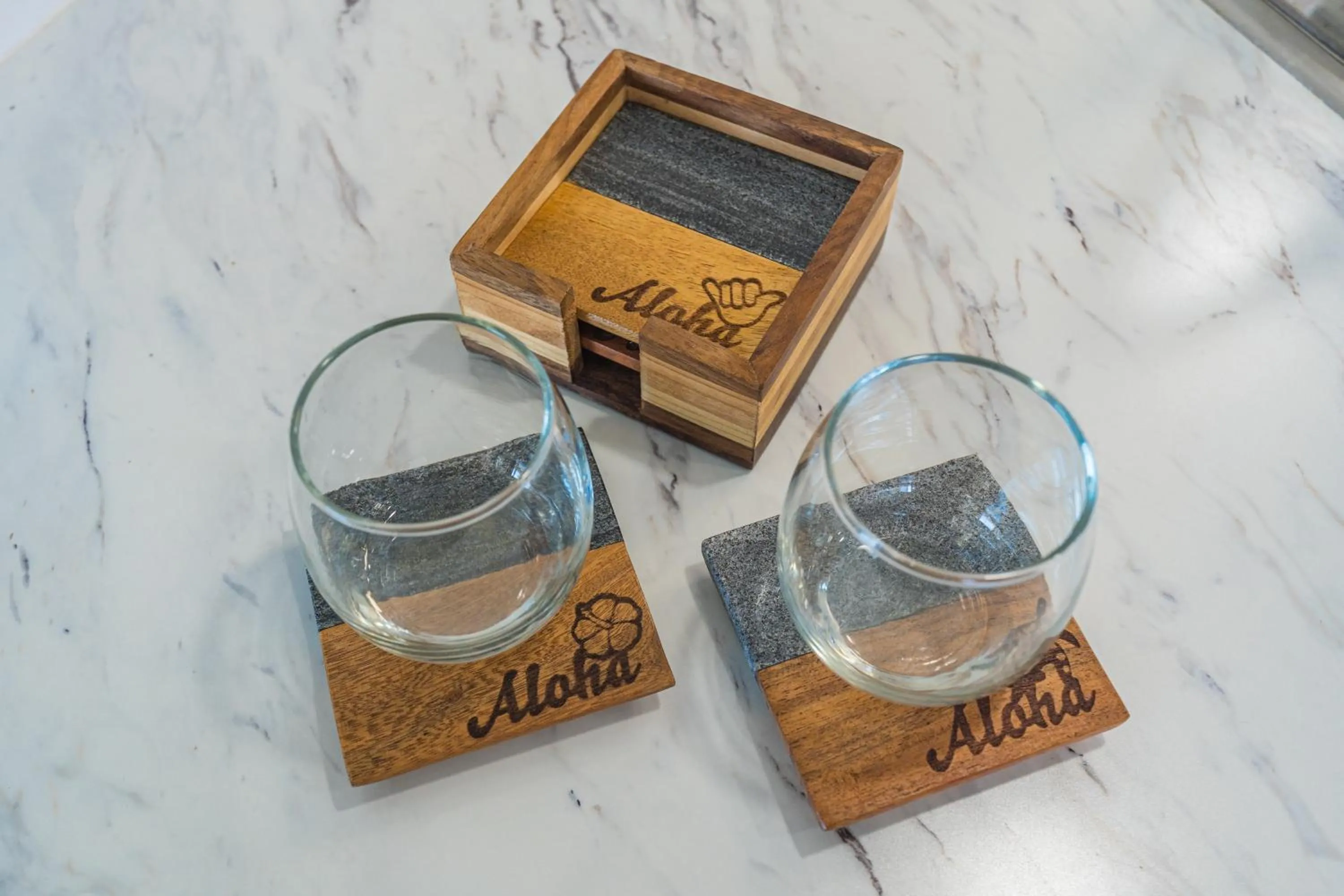 Drinks in Ilikai Hotel with Ocean View