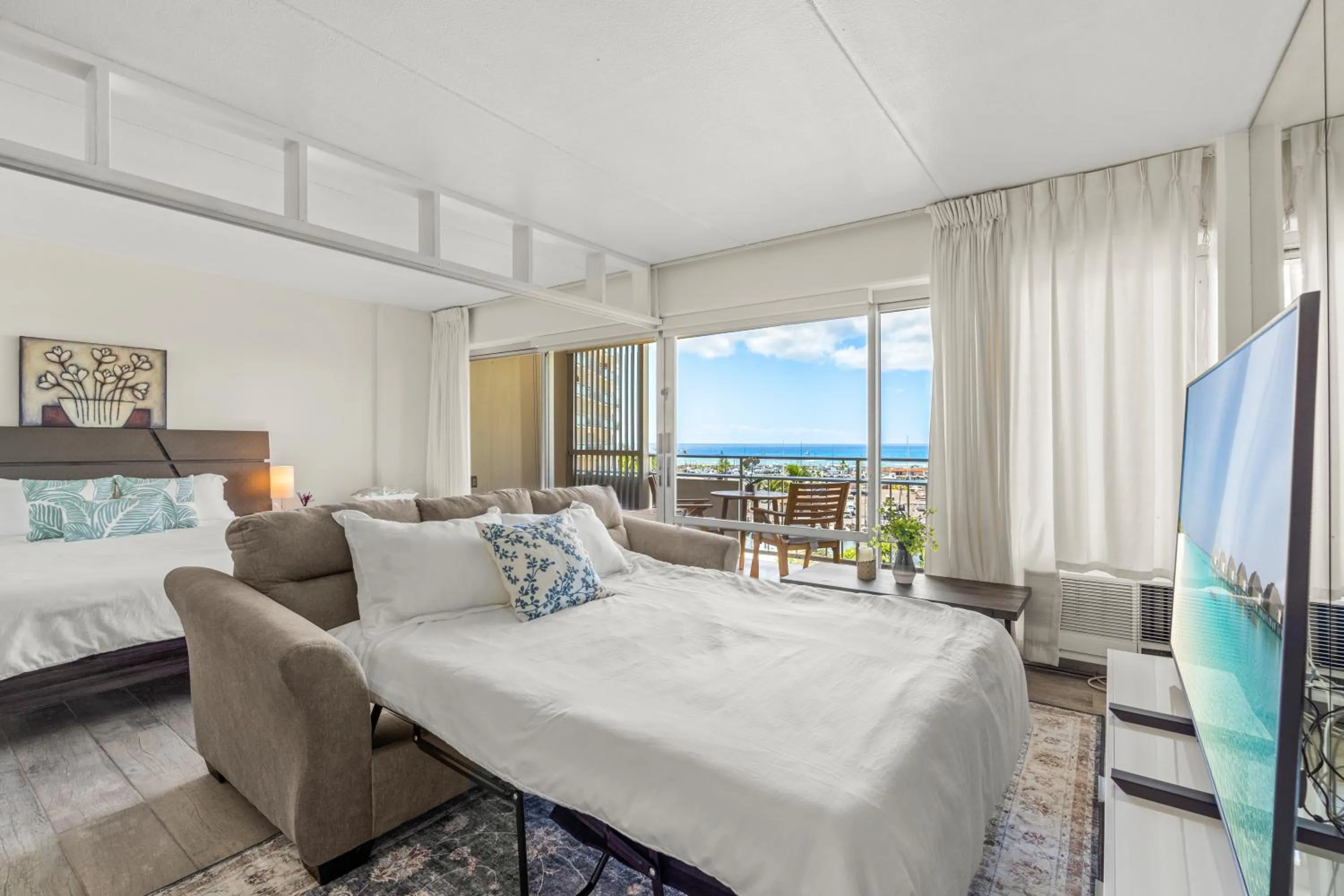 Bed in Ilikai Hotel with Ocean View