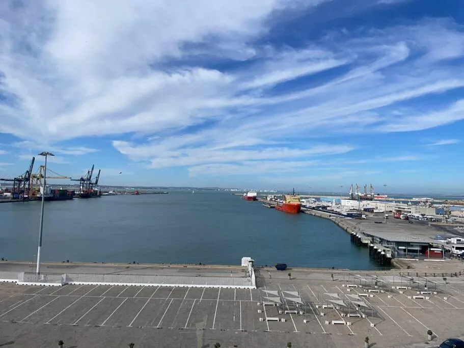 Apartamento Fenix - Recién renovado y vistas al mar