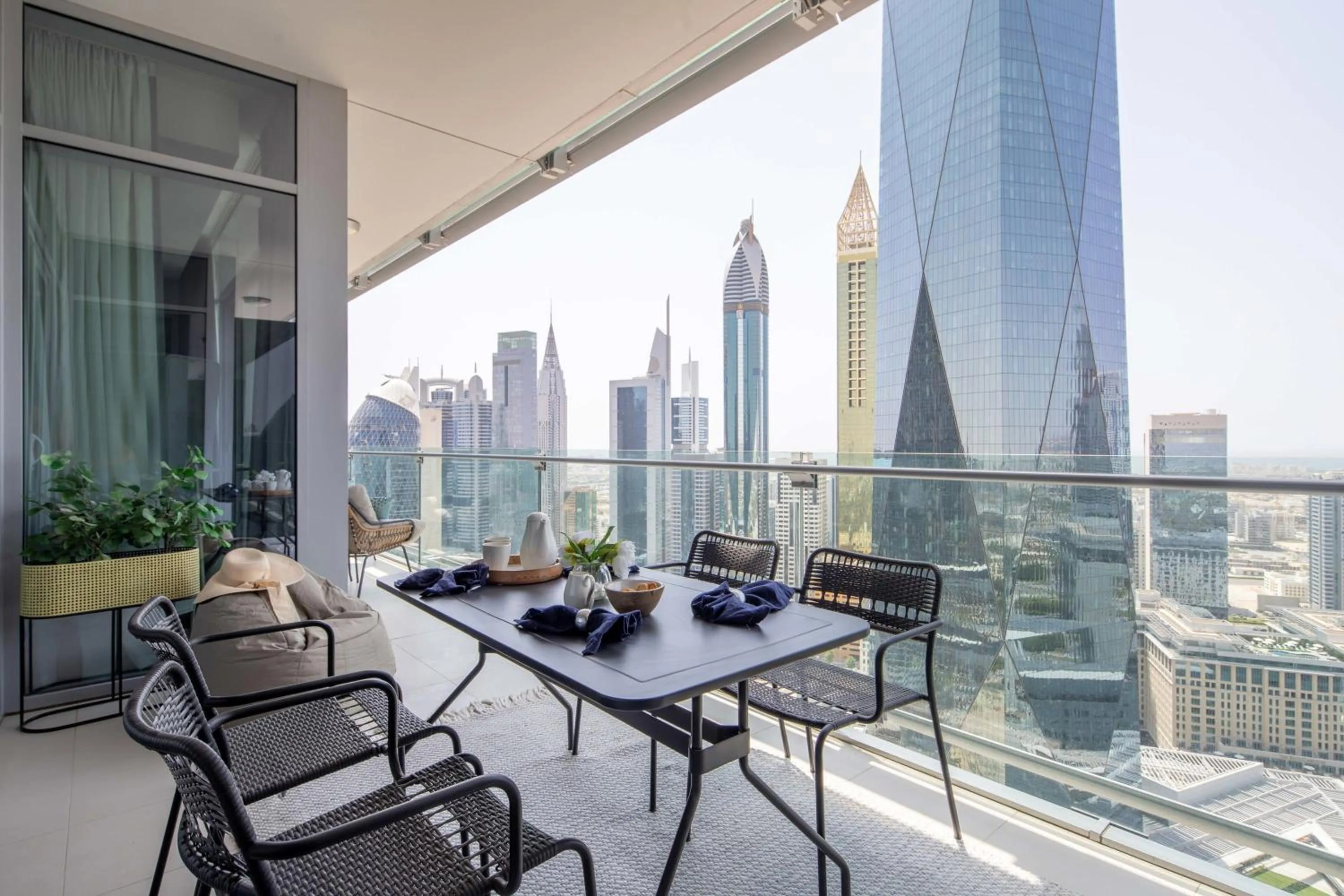 Frank Porter - Burj Daman