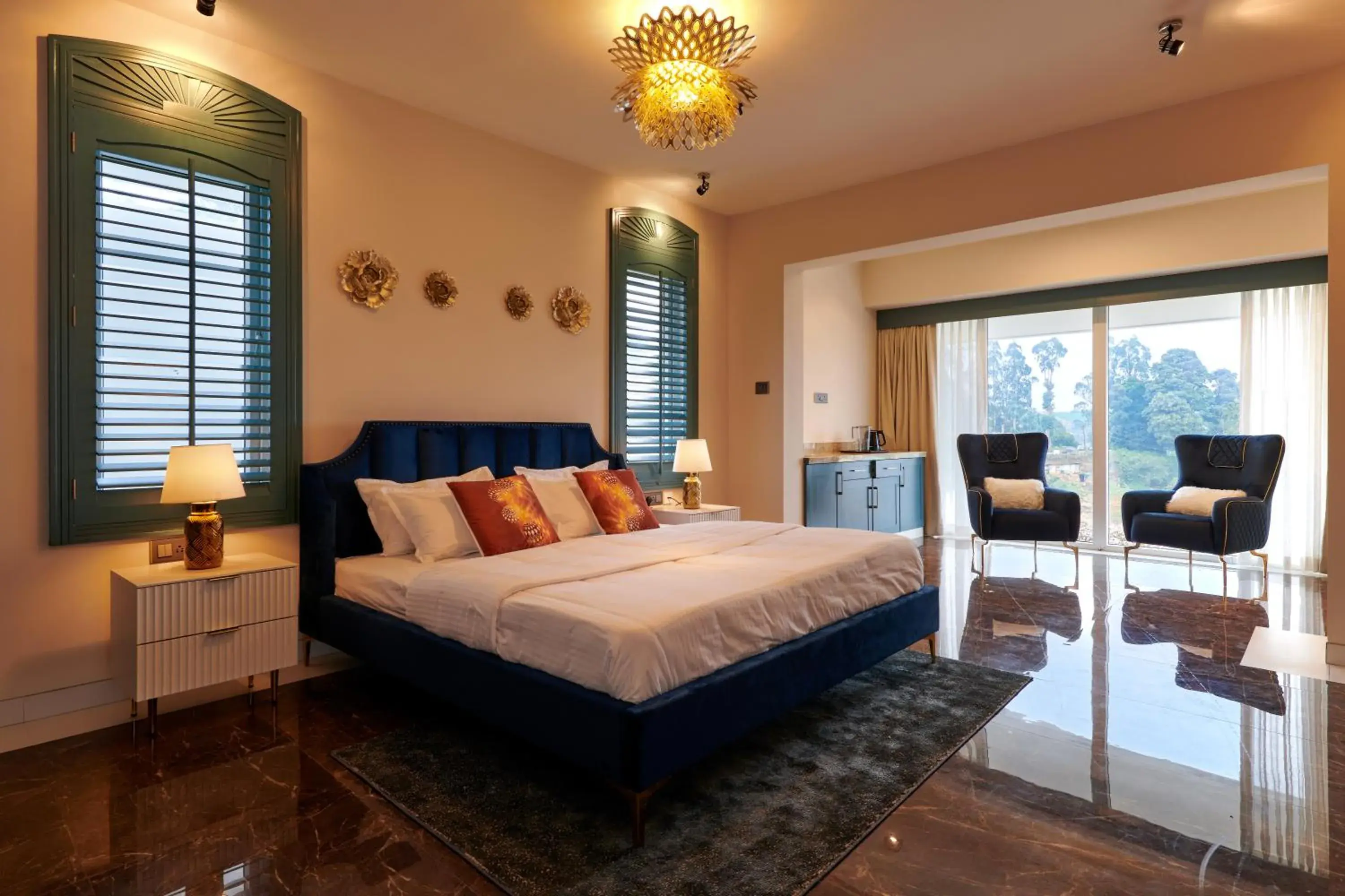 Superior King Room in Clouds Nest By Aanvis Inn Superior King Room in Clouds Nest By Aanvis Inn