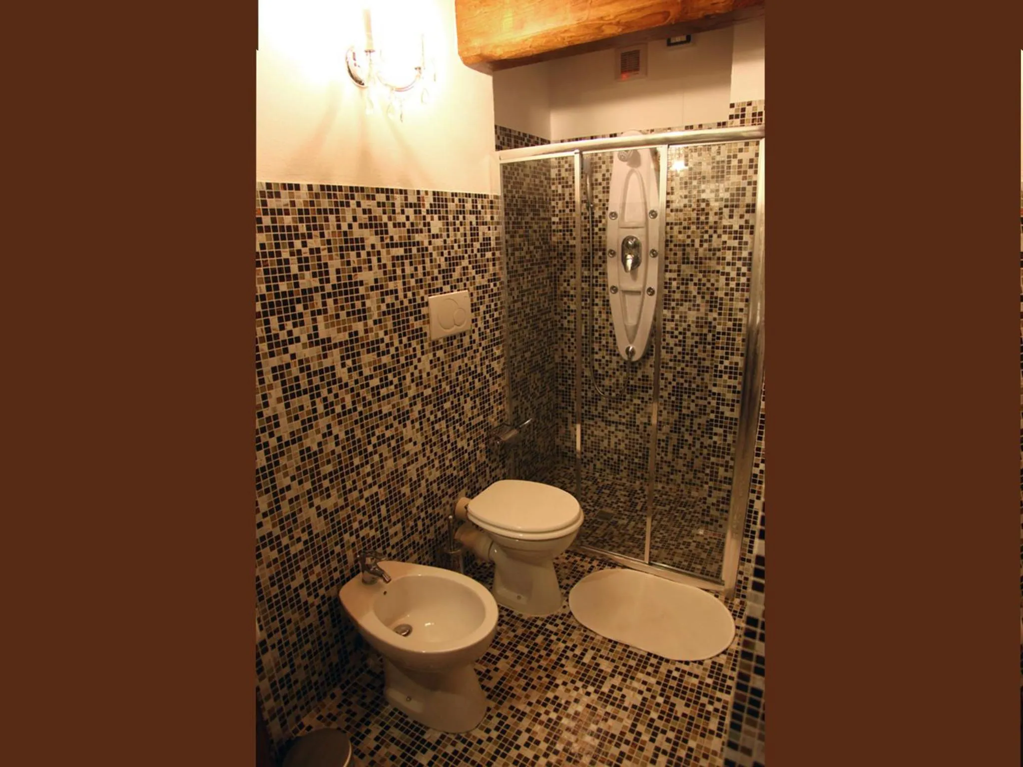 Shower in B&B Valle degli Ulivi Vallecorsa