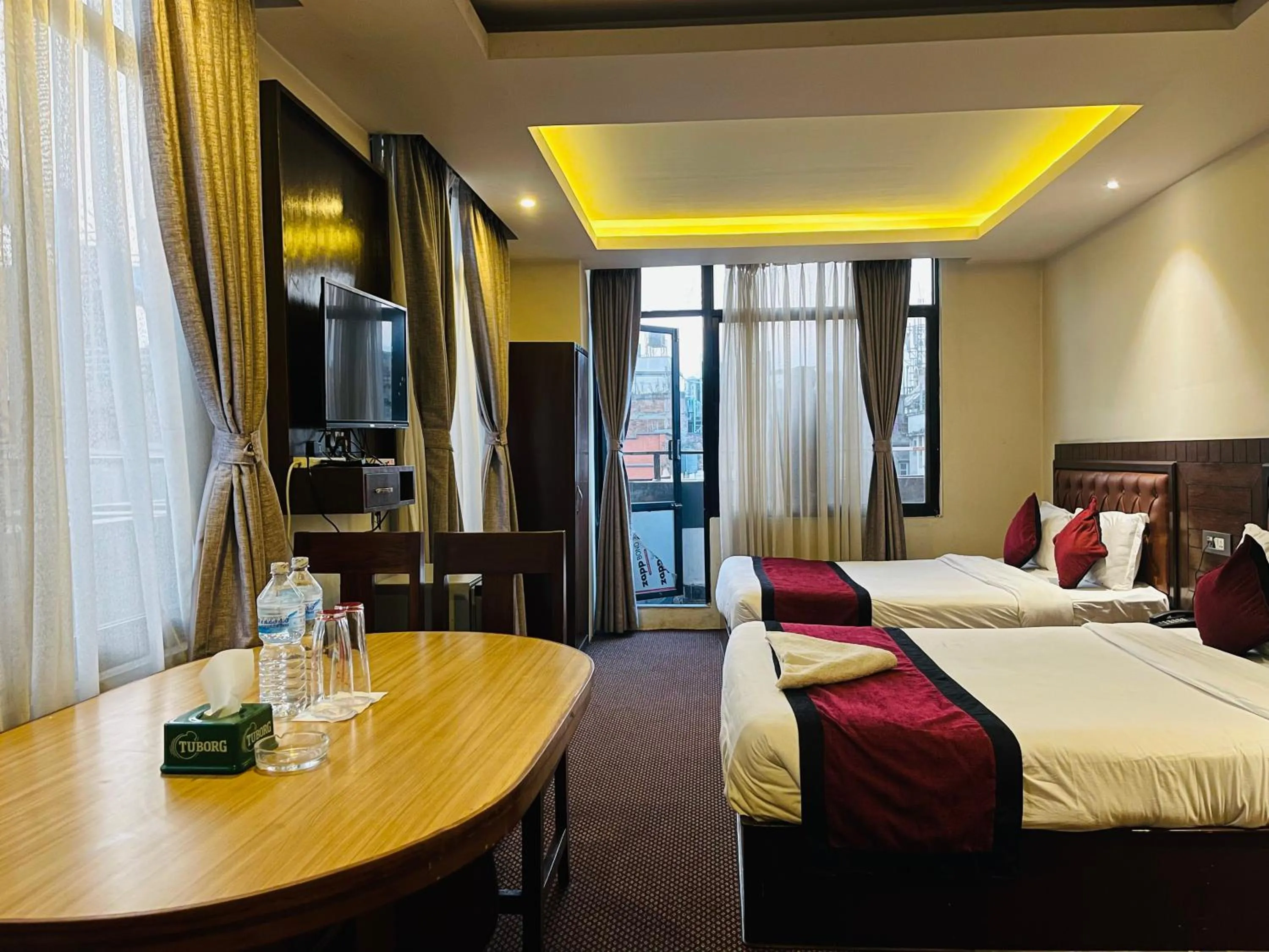 Photo of the whole room, Bed in Hotel de Universal