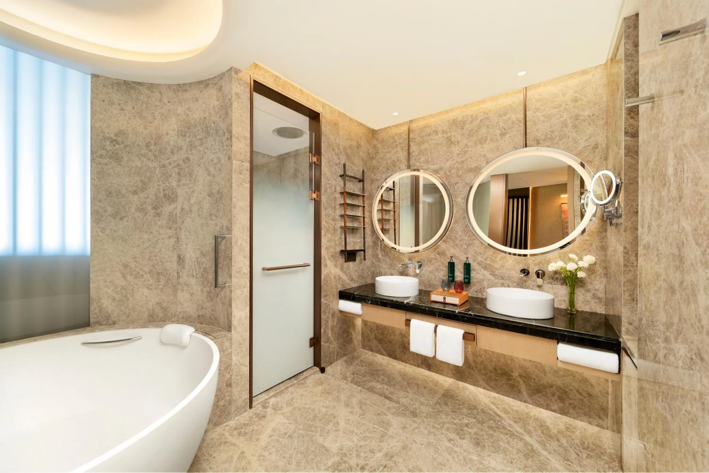 Toilet in Hilton Huzhou Nanxun