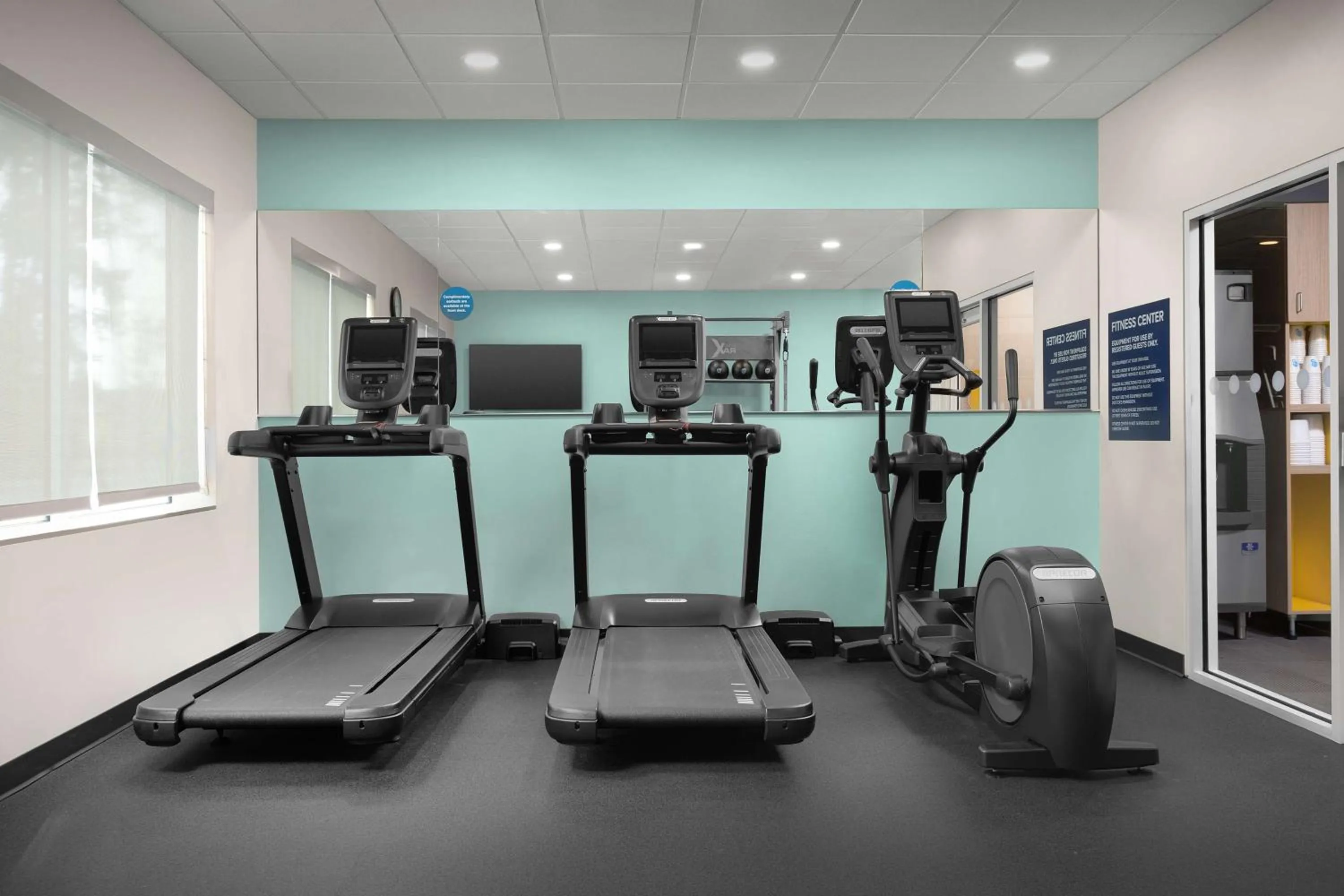 Fitness centre/facilities in Tru by Hilton Jacksonville West I 295