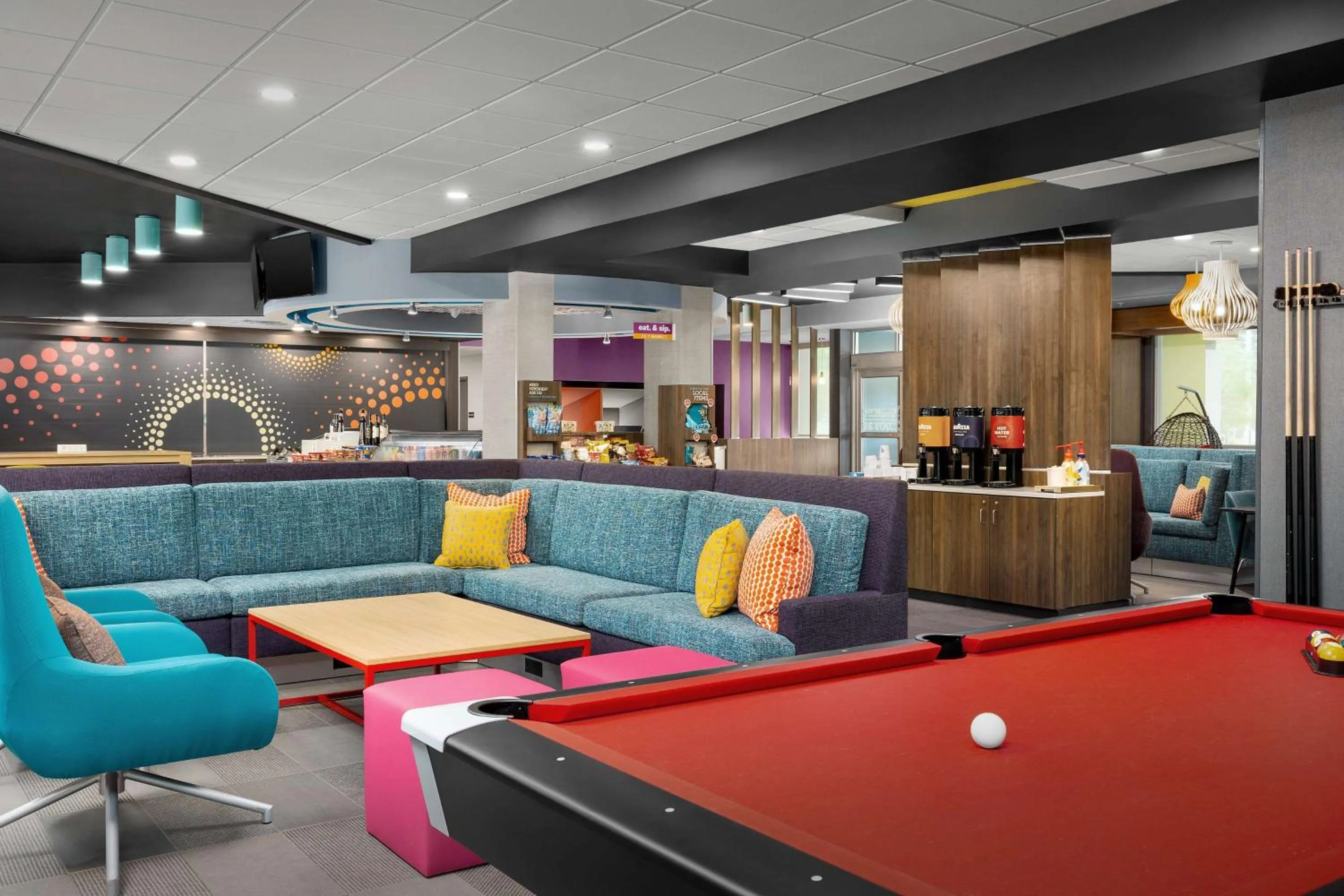 Lobby or reception in Tru by Hilton Jacksonville West I 295