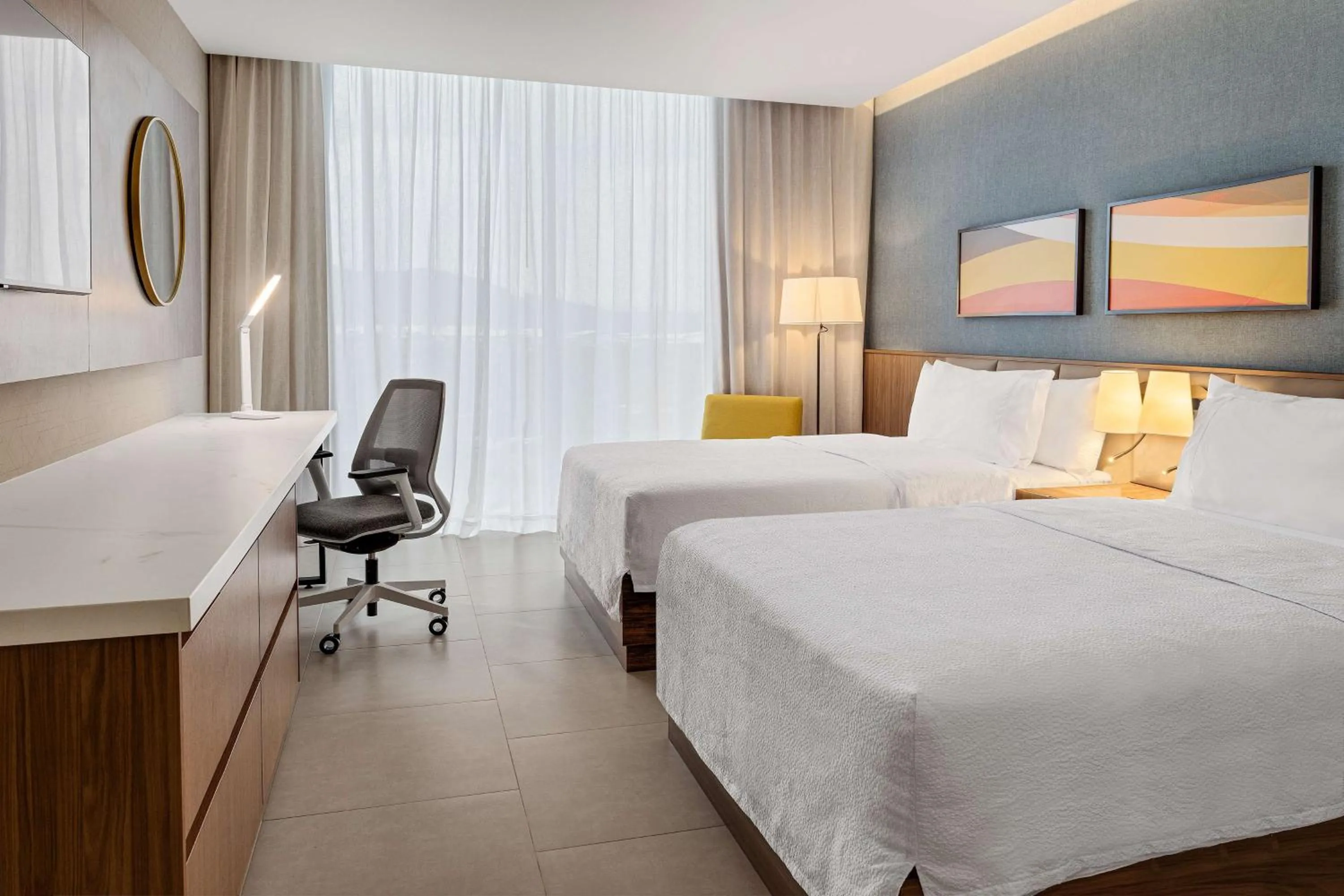 Bed in Hilton Garden Inn San Jose Airport City Mall