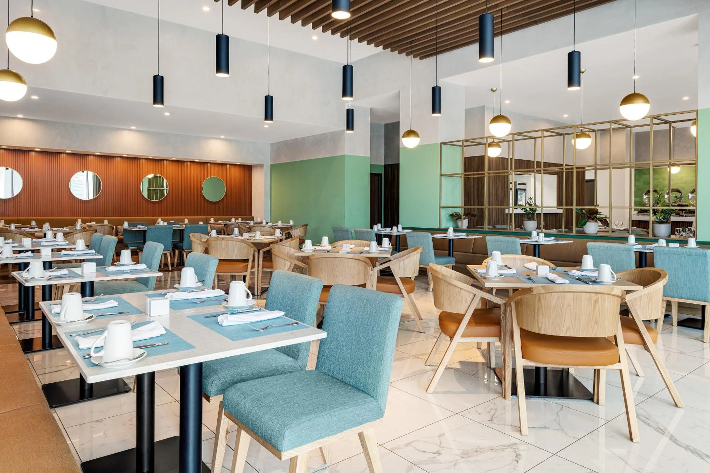 Restaurant/places to eat in Hilton Garden Inn San Jose Airport City Mall