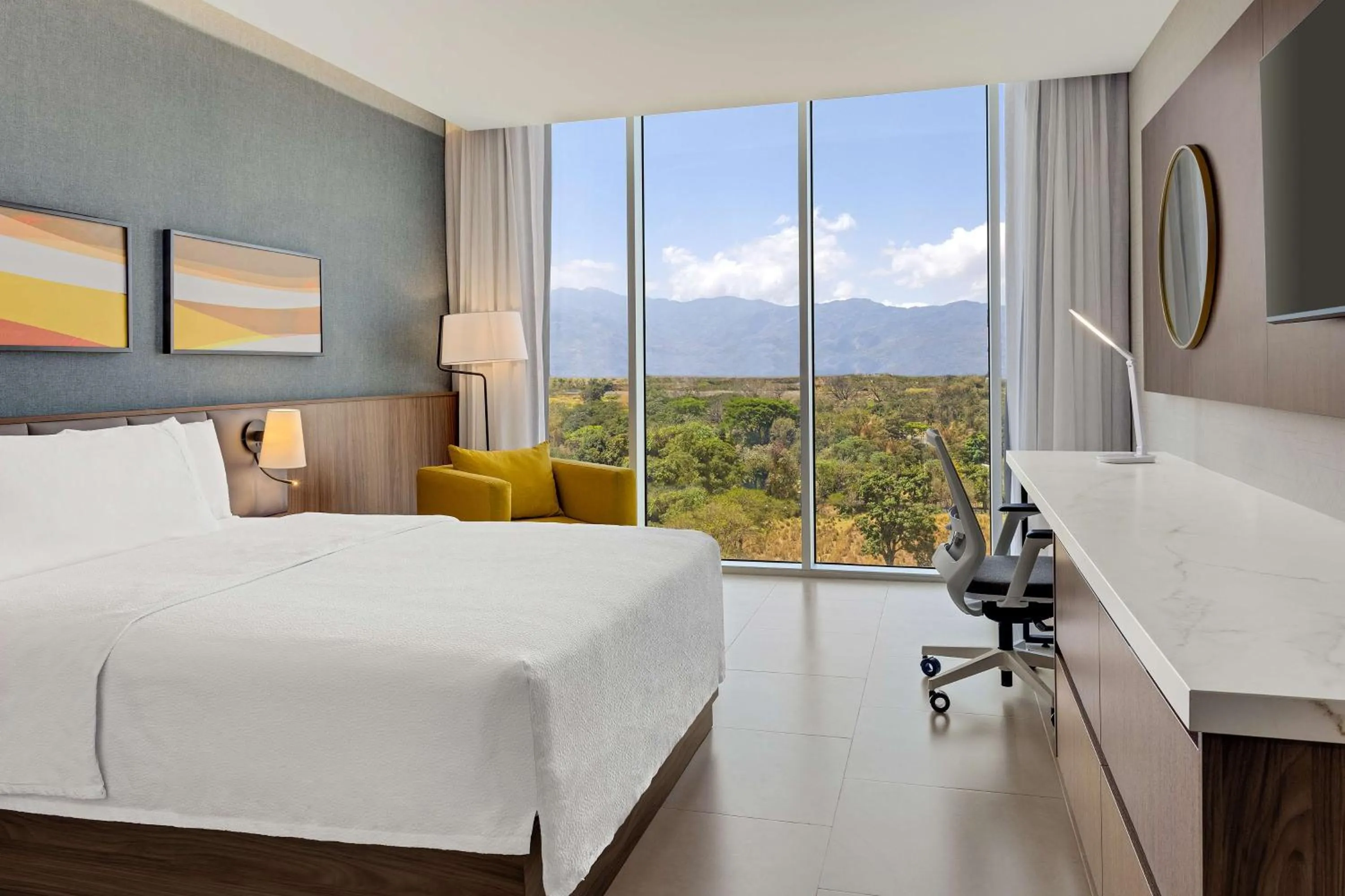 Bed in Hilton Garden Inn San Jose Airport City Mall