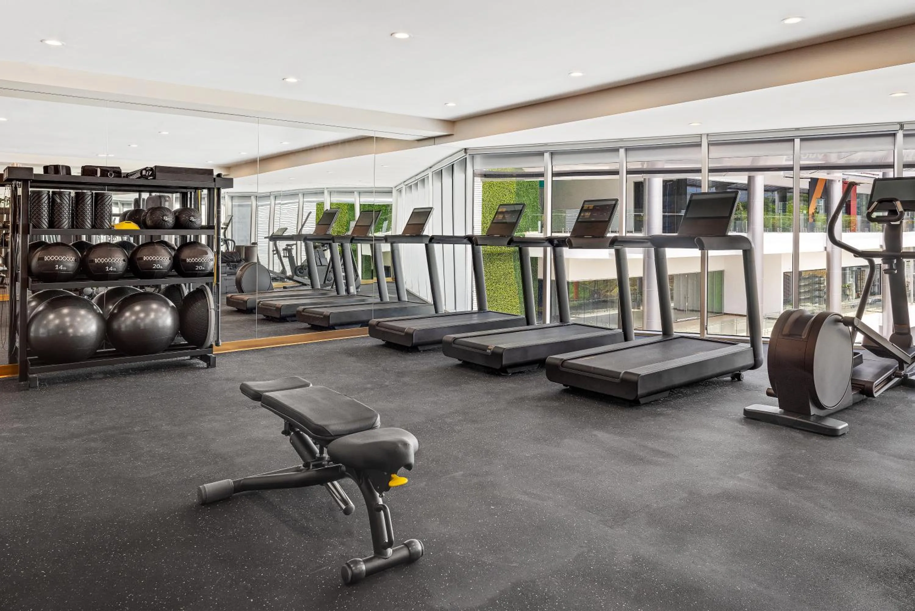 Fitness centre/facilities in Hilton Garden Inn San Jose Airport City Mall